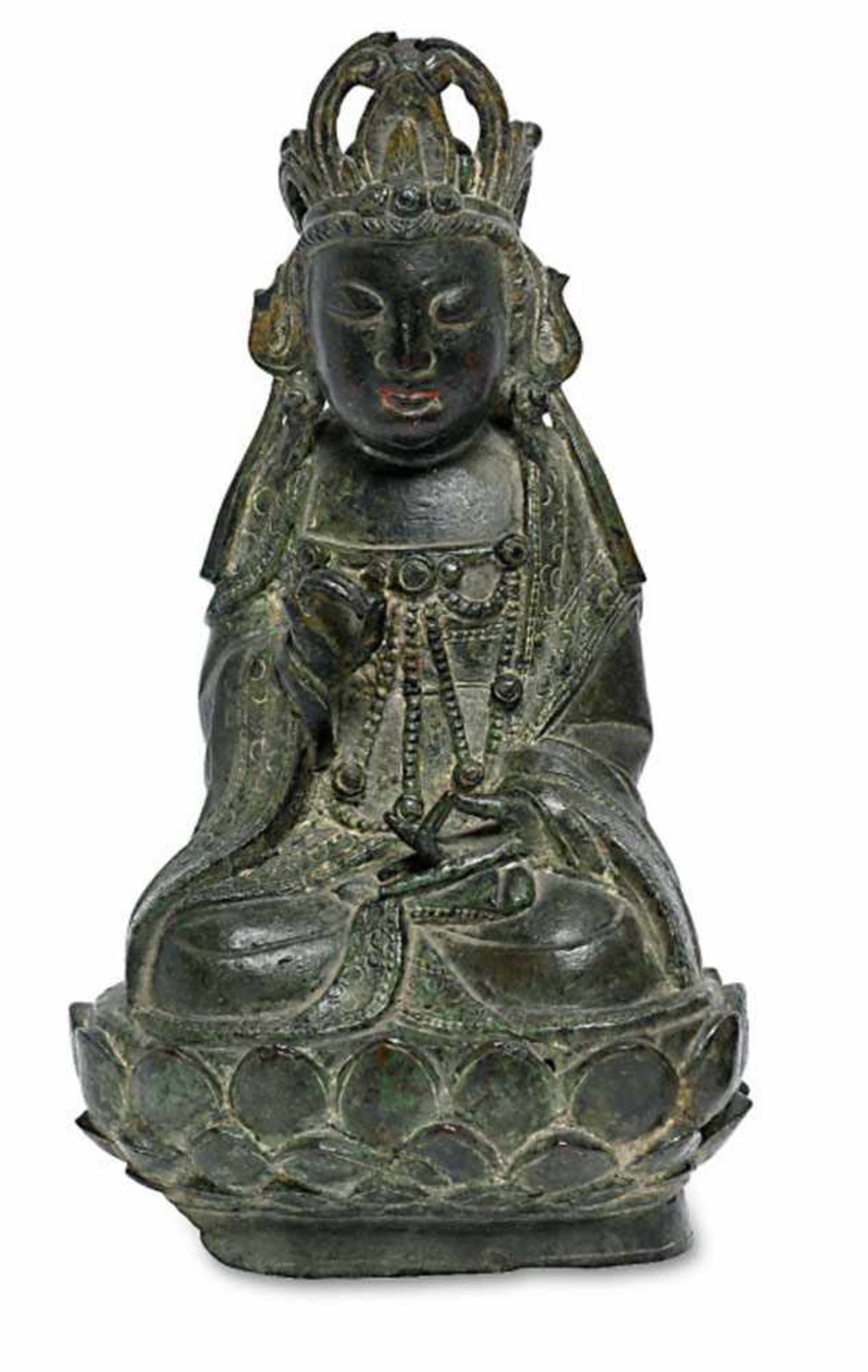 BuddhaChina, im Ming-StilBronze, braun-grünliche Patina, Reste roter Bemalung. In padmasana auf