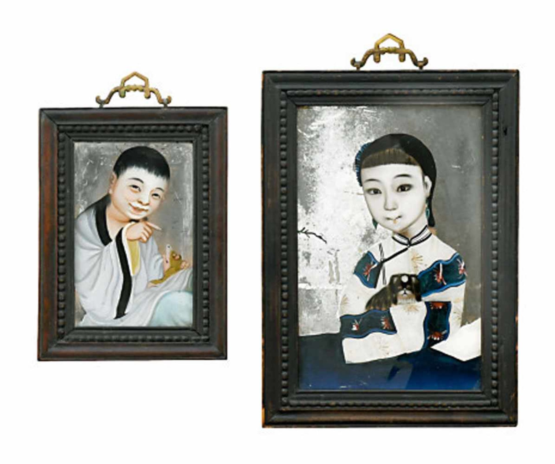 Zwei Hinterglasbilder: Knabe mit Kröte / Mädchen mit HundChinaPolychrome Malerei, verspiegelt.