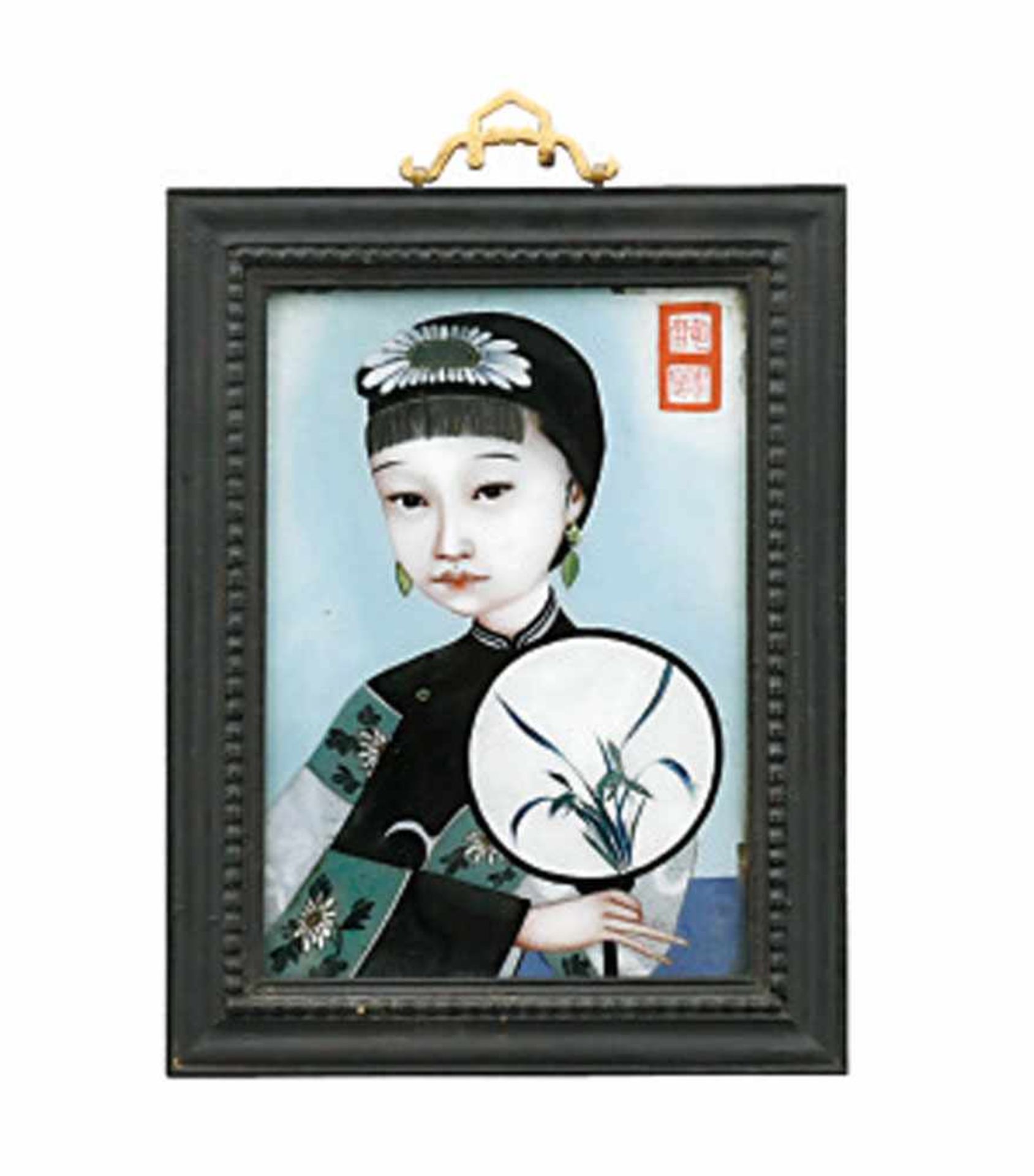 Hinterglasbild: Junge Dame mit FächerChina, wohl 1. Viertel 20. Jh.Polychrome Malerei vor hellblauem