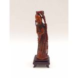 Okimono des Shou LaoJapan, 20. Jh.Standfigur des Gottes des langen Lebens in langem Gewand mit