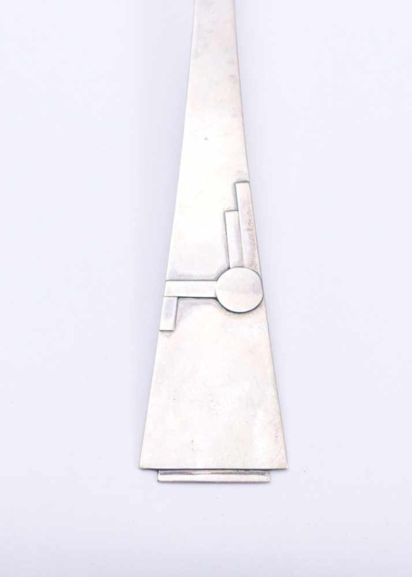 Art-Déco-SuppenkelleDänemark, 1932Querovale Laffe, flacher, trapezoider Griff mit geometrischem - Bild 2 aus 2