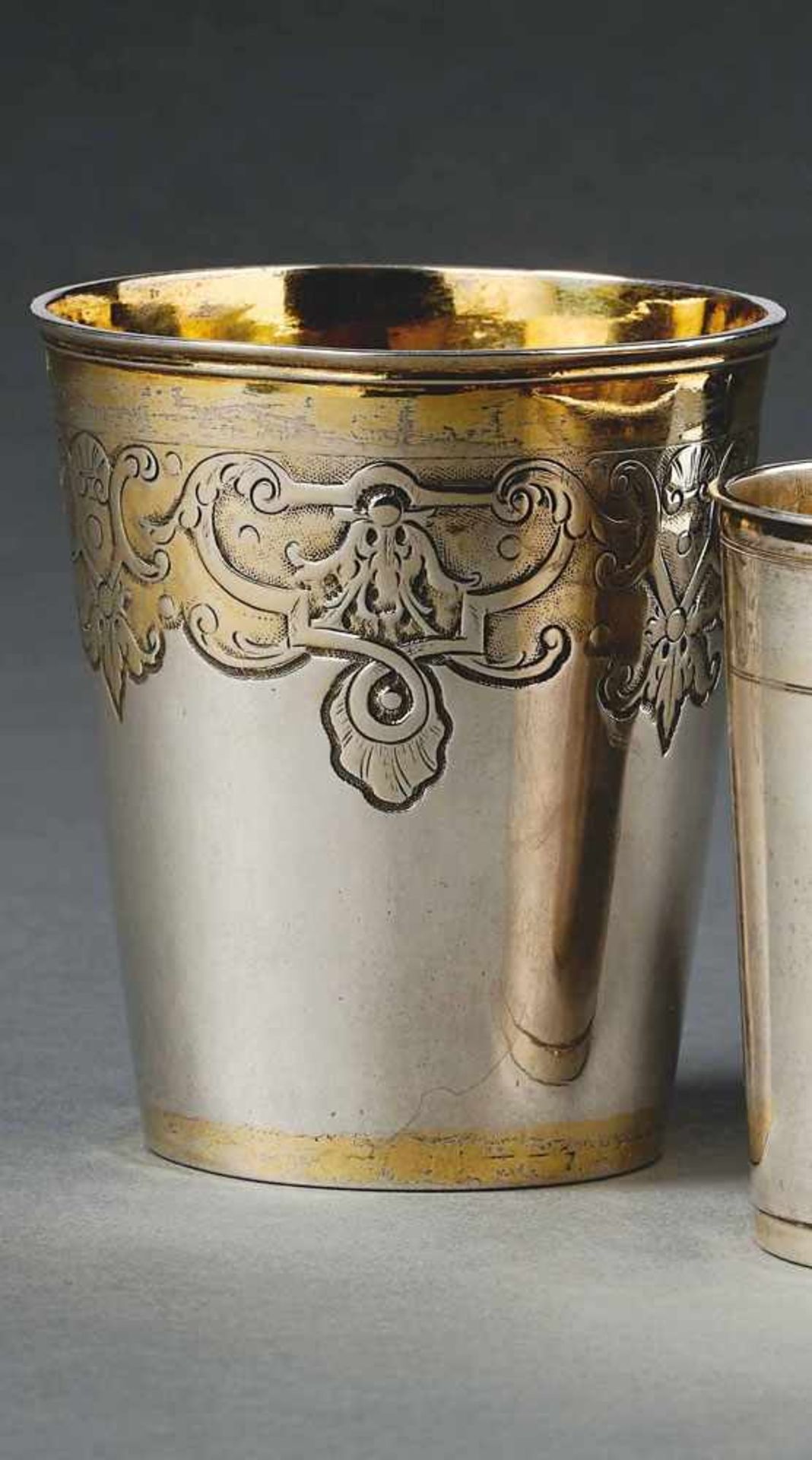 Rokoko-BecherKönigsberg i. Pr., 1776Mstr. Johann Georg Hantel (1737-1790). Konische Form mit Bordüre