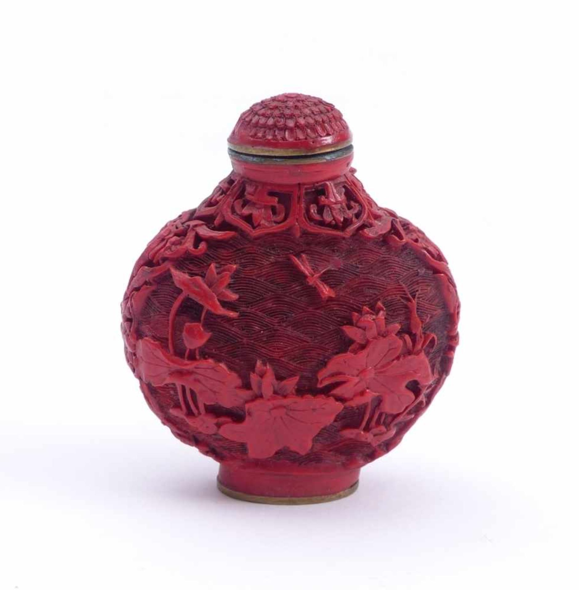 SnuffbottleChina, Qing-DynastieFlach gedrückte runde Form mit umlaufender Darstellung blühender - Bild 2 aus 3