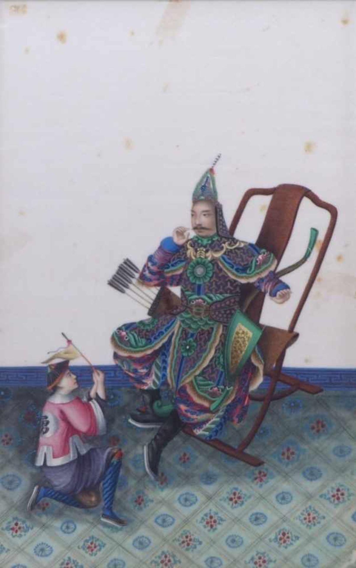 Höfisches Interieur mit auf einem Stuhl sitzenden KriegerChina, Qing-Dynastie - 19. Jh.Gouache/