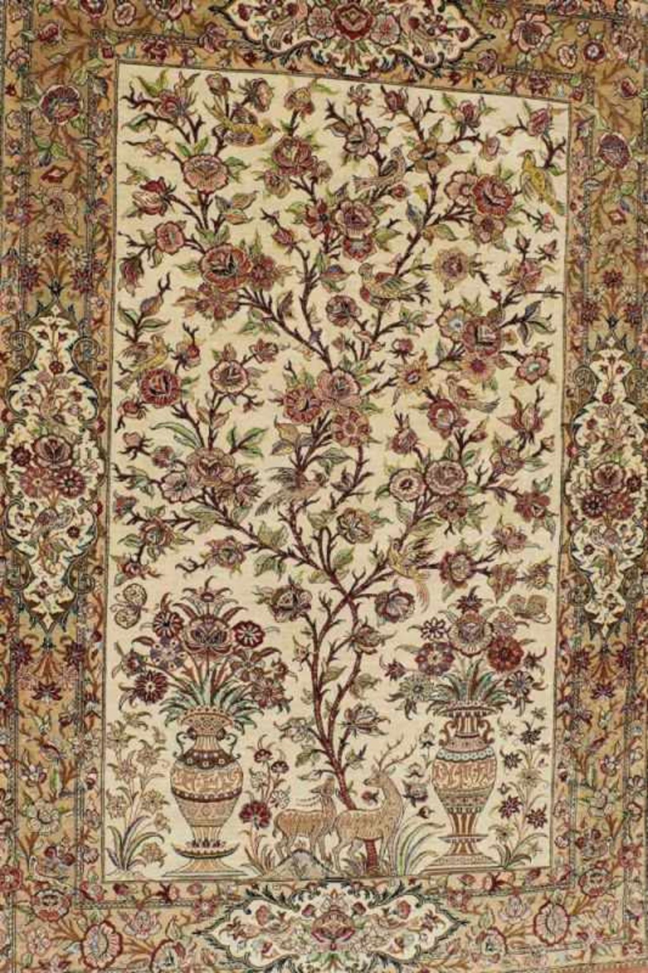 GhomIran, 20th c.In delicate shades of beige, green and red on an ivory ground, border with - Bild 3 aus 4