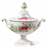 Tureen with lid and indian flowers as decorationMeissen, 1774-1814Above a hexagonal stepped pedestal