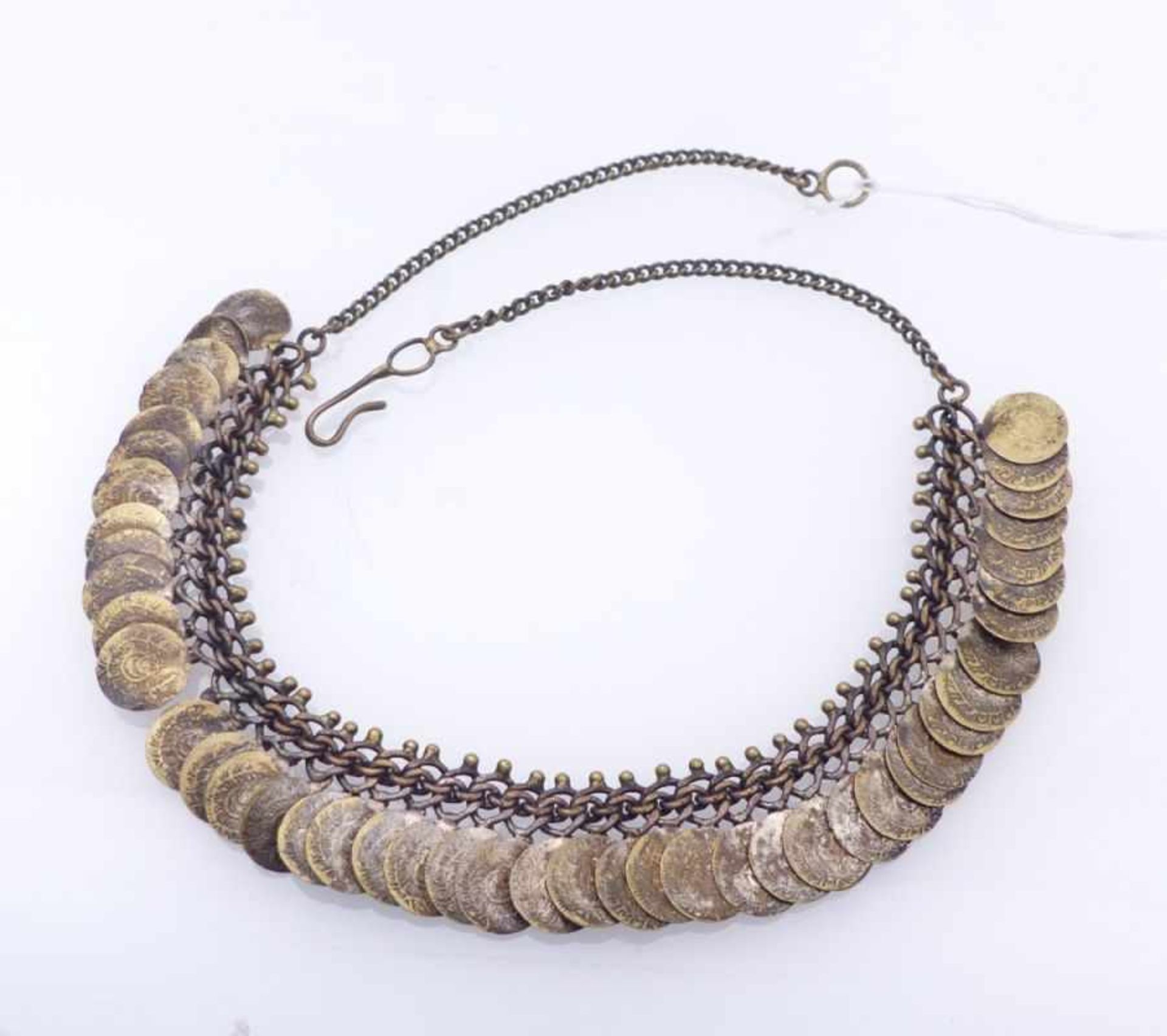 Rare coin chainTibetL. 36 cm.Seltene MünzgeldketteTibetL. 36 cm.- - -25.00 % buyer's premium on