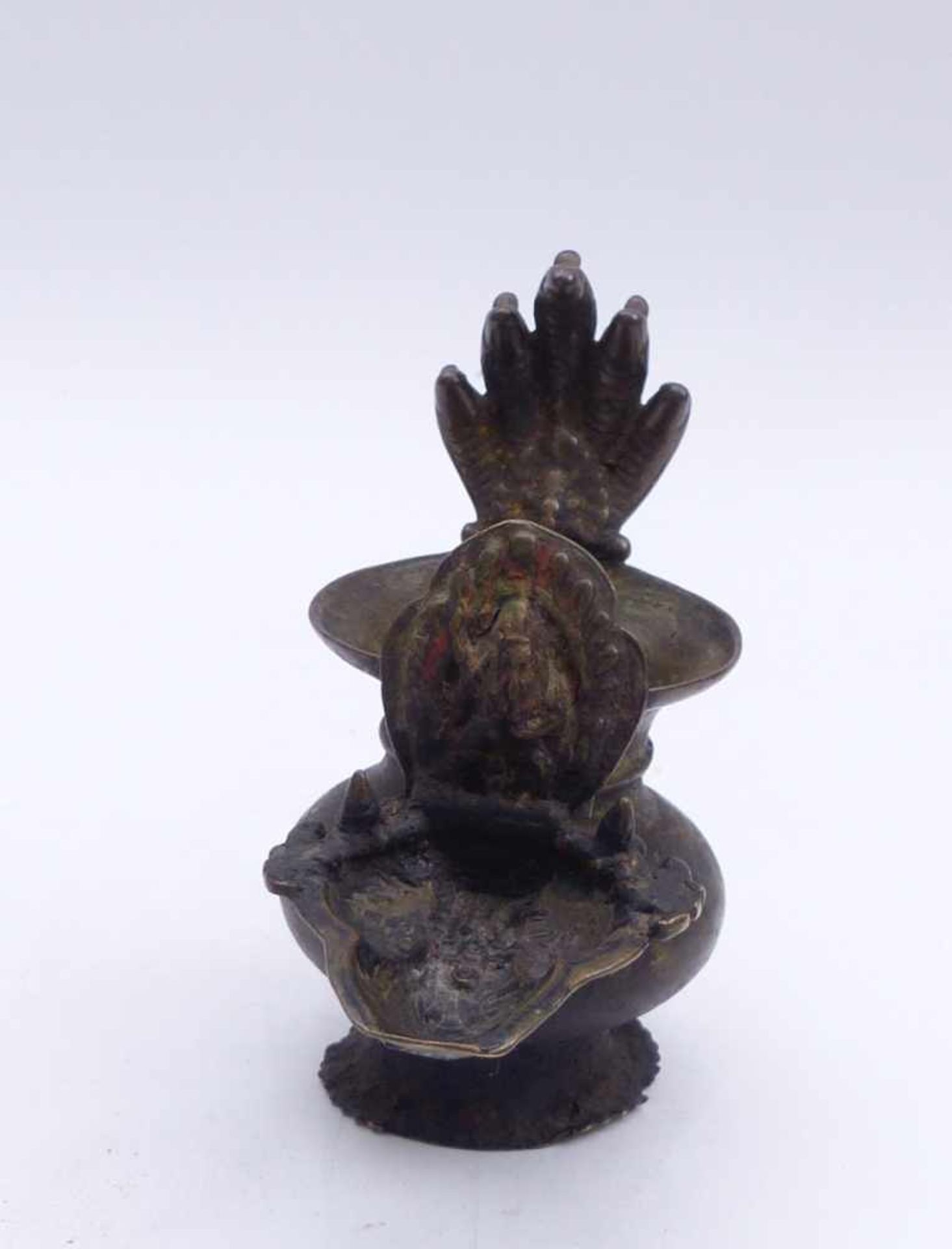Oil lampIndiaFive-headed standing cobra on the leaf handle, curved wick bowl with Ganesha in - Bild 2 aus 2
