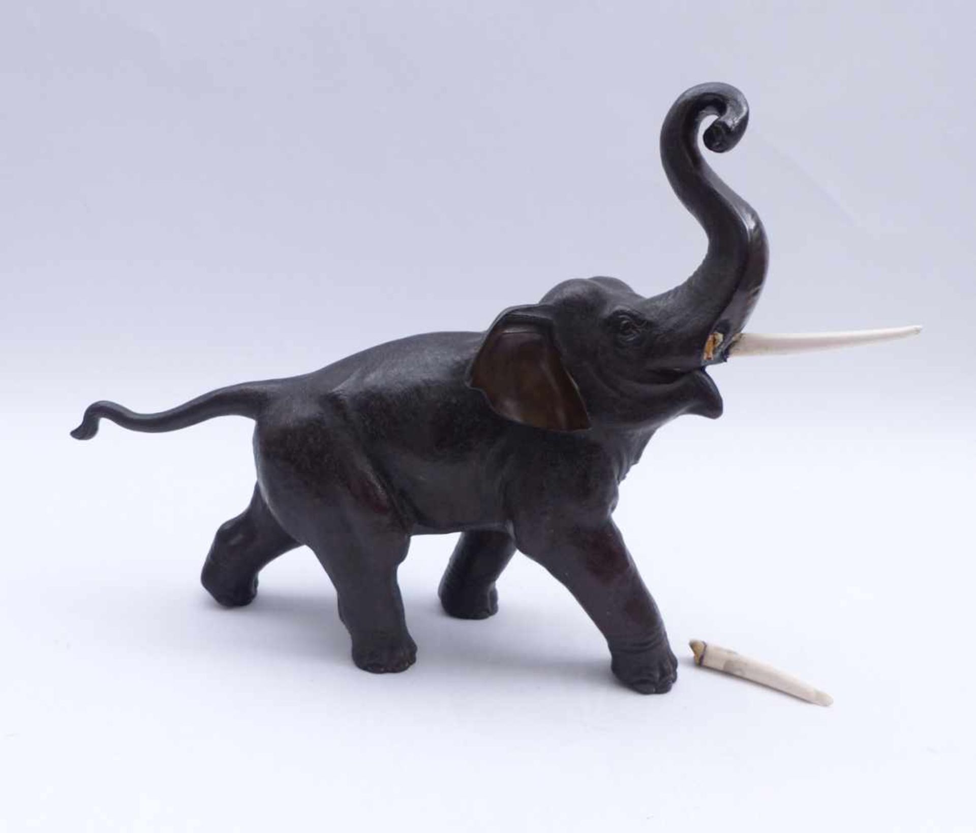 Walking ElephantJapan, Meiji period - around 1900Fully plastic, realistically formed figure with