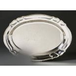 Oval baroque-shaped serving trayBerlin, H. Meyen & Co. - 1st half 20th C.Silver. Crescent moon and