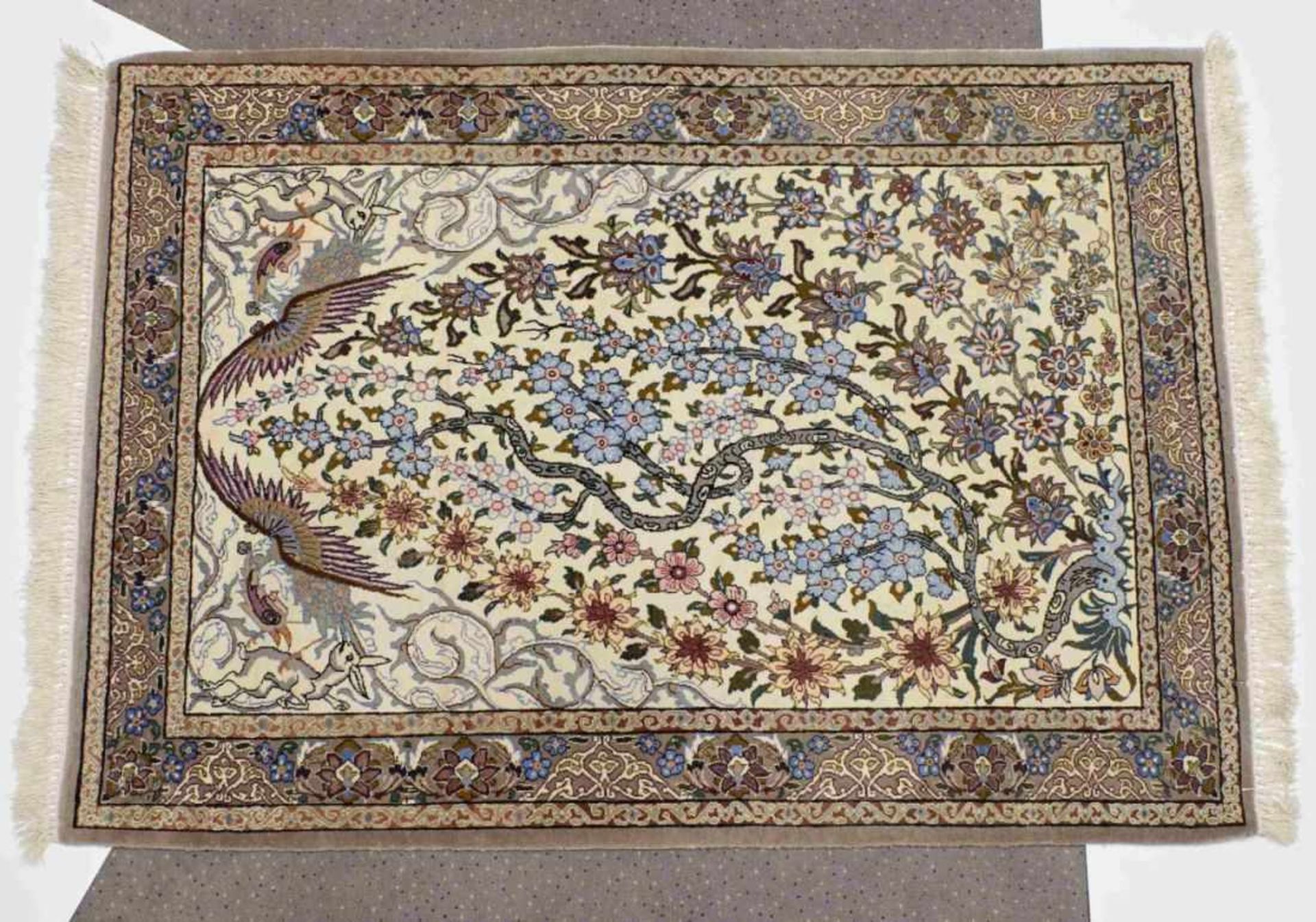 IsfahanIran, 20th c.In soft shades of brown, violet and blue, border with arabesques and flowers, - Bild 2 aus 3