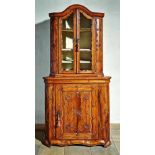 Corner cabinetProbably Bergisches Land, 18th c.Single-door corpus on a curved and profiled frame,