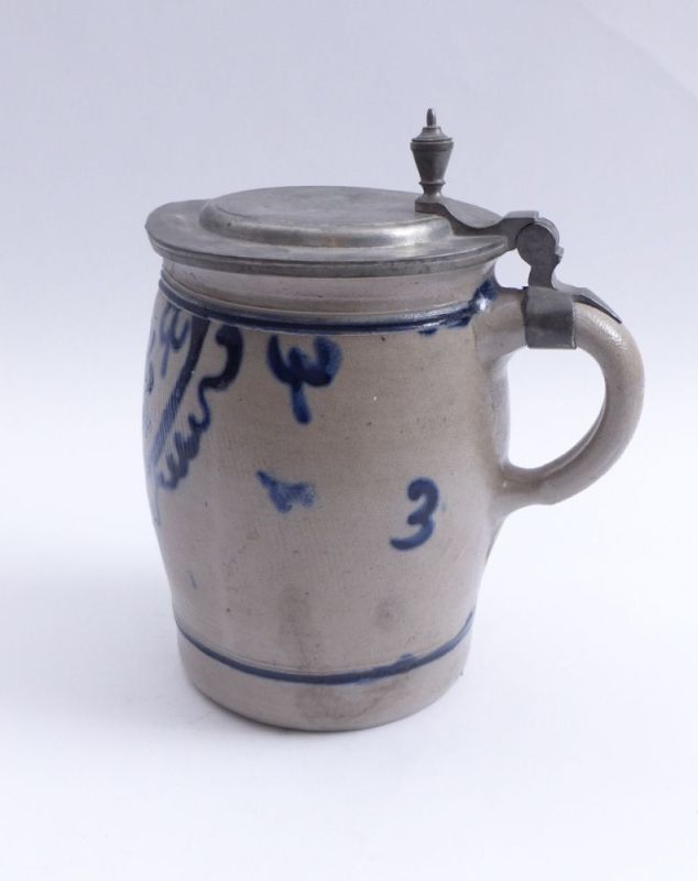 Storage jugWesterwald, 19th c.Belly form with C-handle and vegetable painting in blue. Salt glazed - Image 2 of 4
