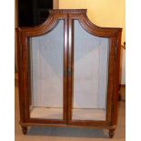 Top for chest of drawersAround 1780Three sides with glass, raised doors. Fruit wood with geometric