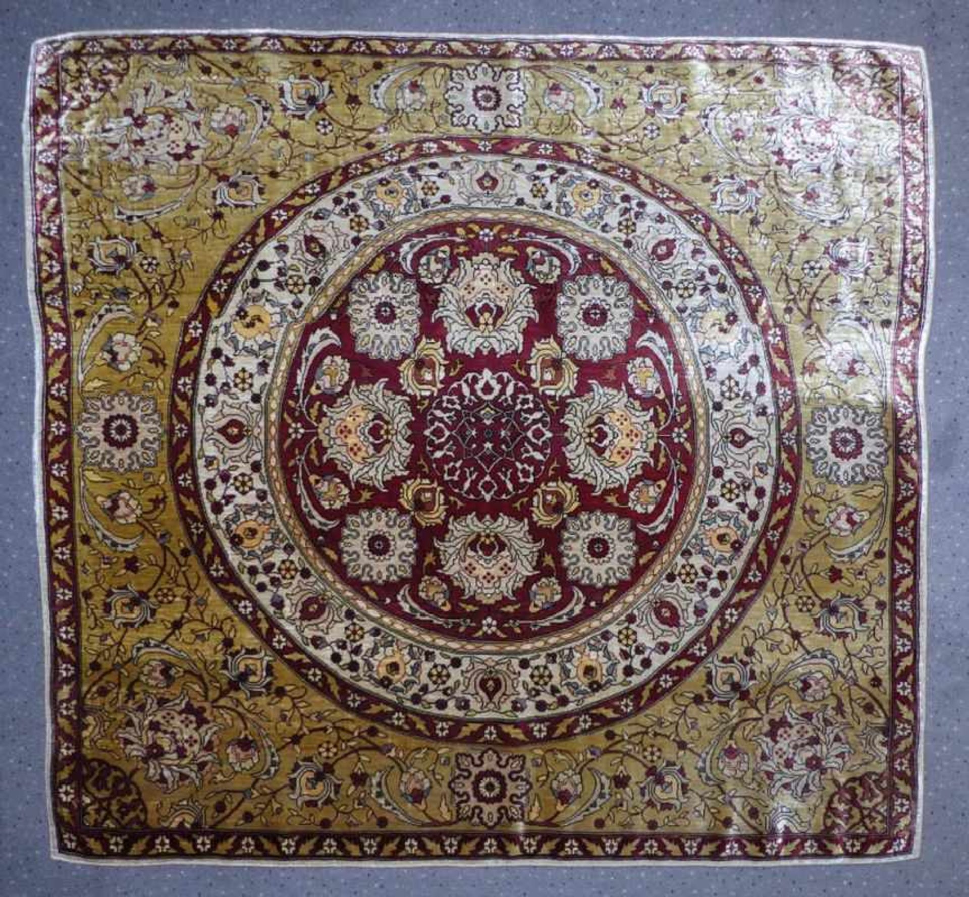 HerekeTurkey, 19th c.Fine tendrils on cream-coloured ground, central medallion with flower motifs