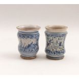 Two little albarelliAbruzzo, 1st H. 18th cent.White glazed maiolica painted in blue. H. 10.5 cm. -