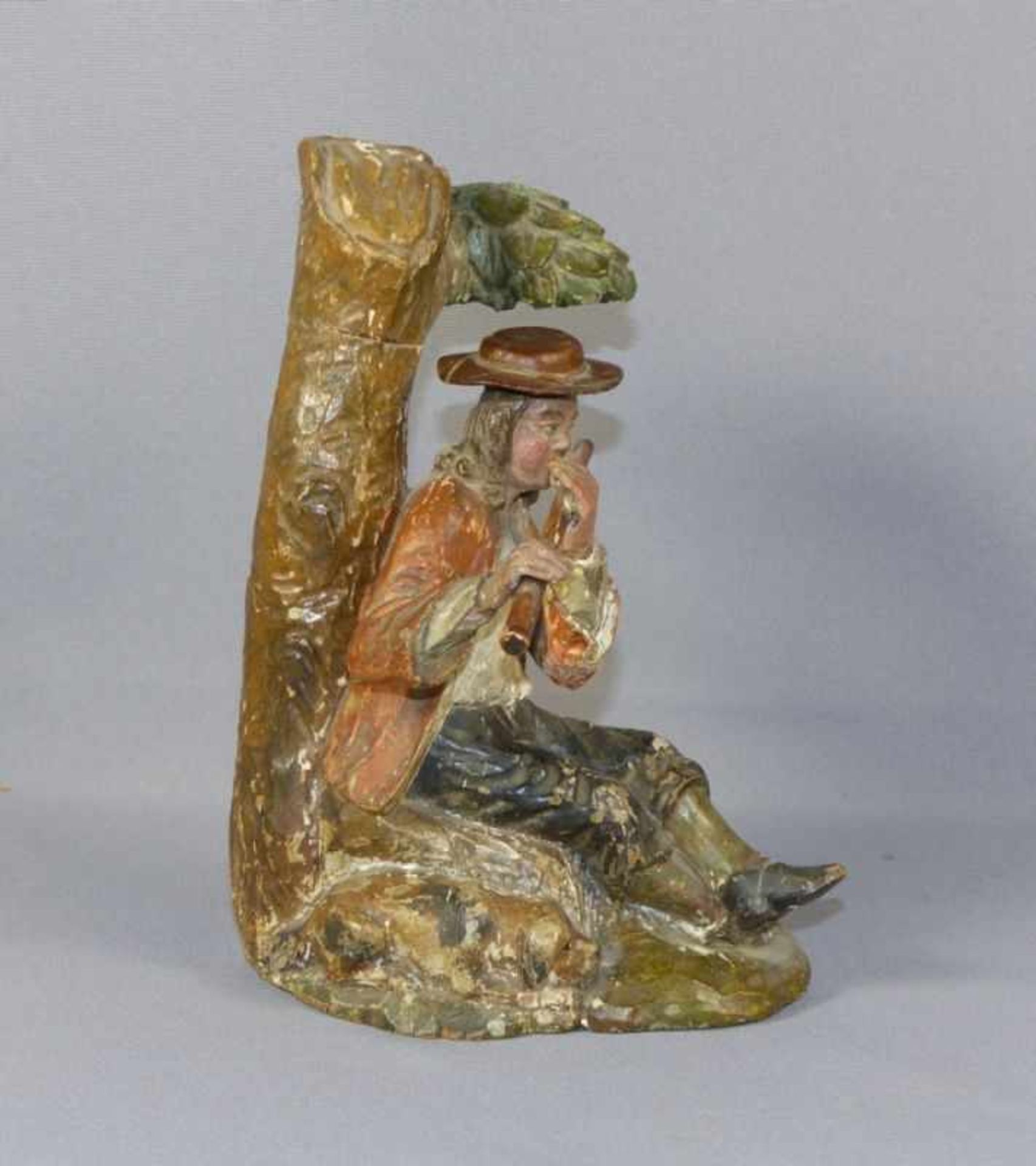 Flute player18th C.Carved and polychrome painted wood. H. 22,5 cm. - Signs of age, painting with