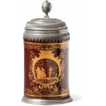 Small jug with galant pairBayreuth, around 1740/50Cylindrical form with C-handle, gold decoration