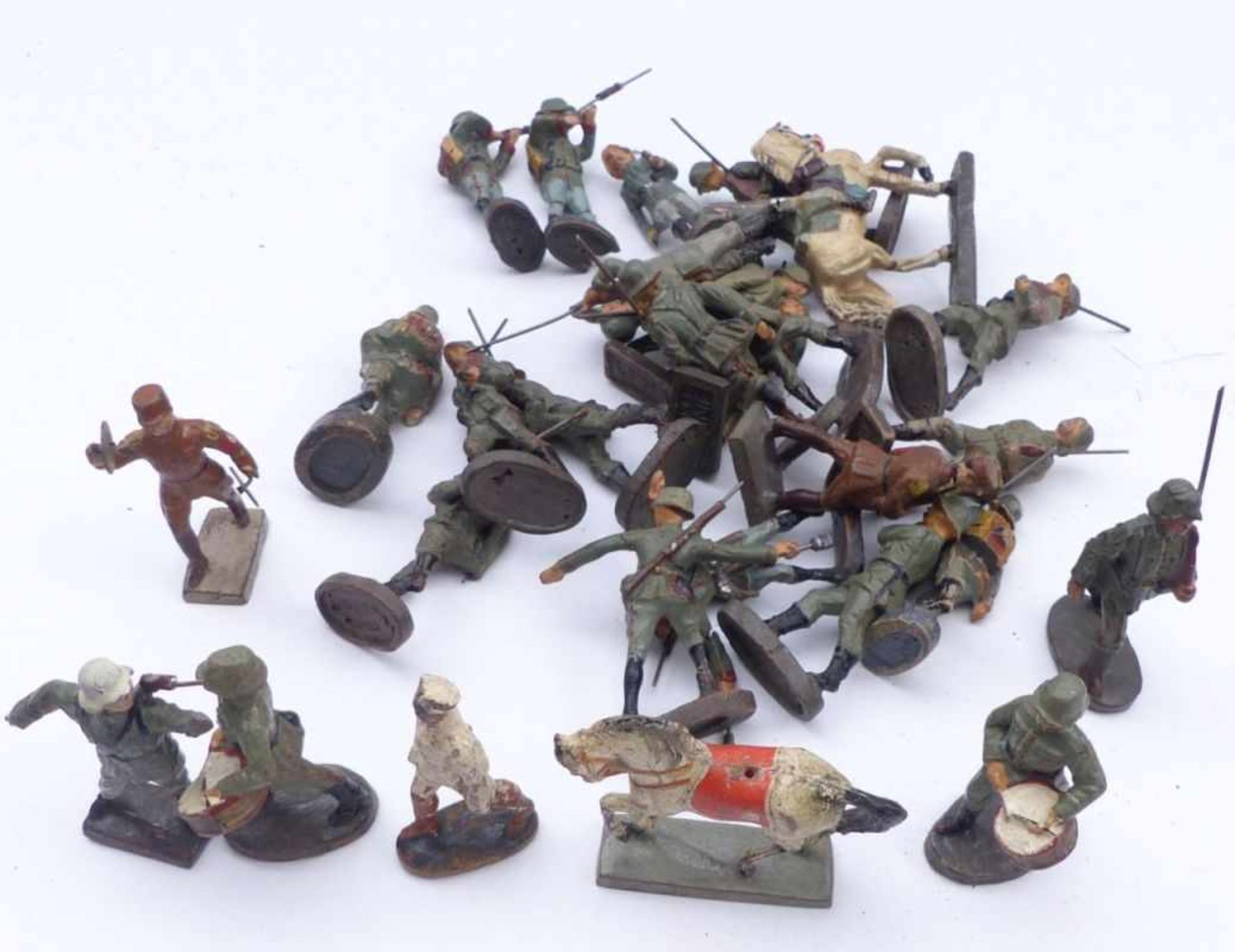 Collection of soldier figuresElastolin, Leyla, Lineol and Duro28-pcs. mass, coloured. H. 2,5 cm to 9 - Bild 3 aus 3