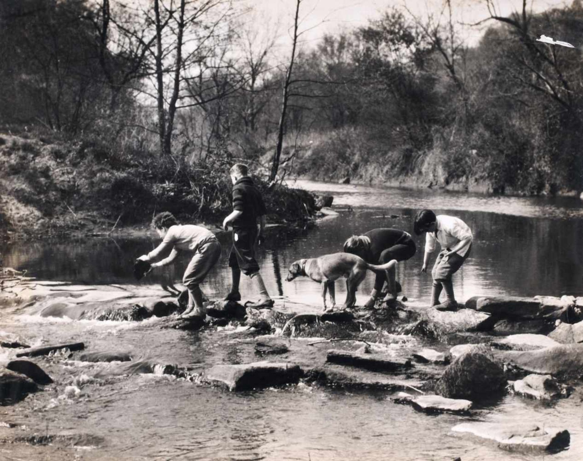 H. Armstrong Roberts "Kinder am Wasser"/ "Hängebrücke über dem Grand Canyon". 1931/1928.H. Armstrong - Bild 2 aus 2