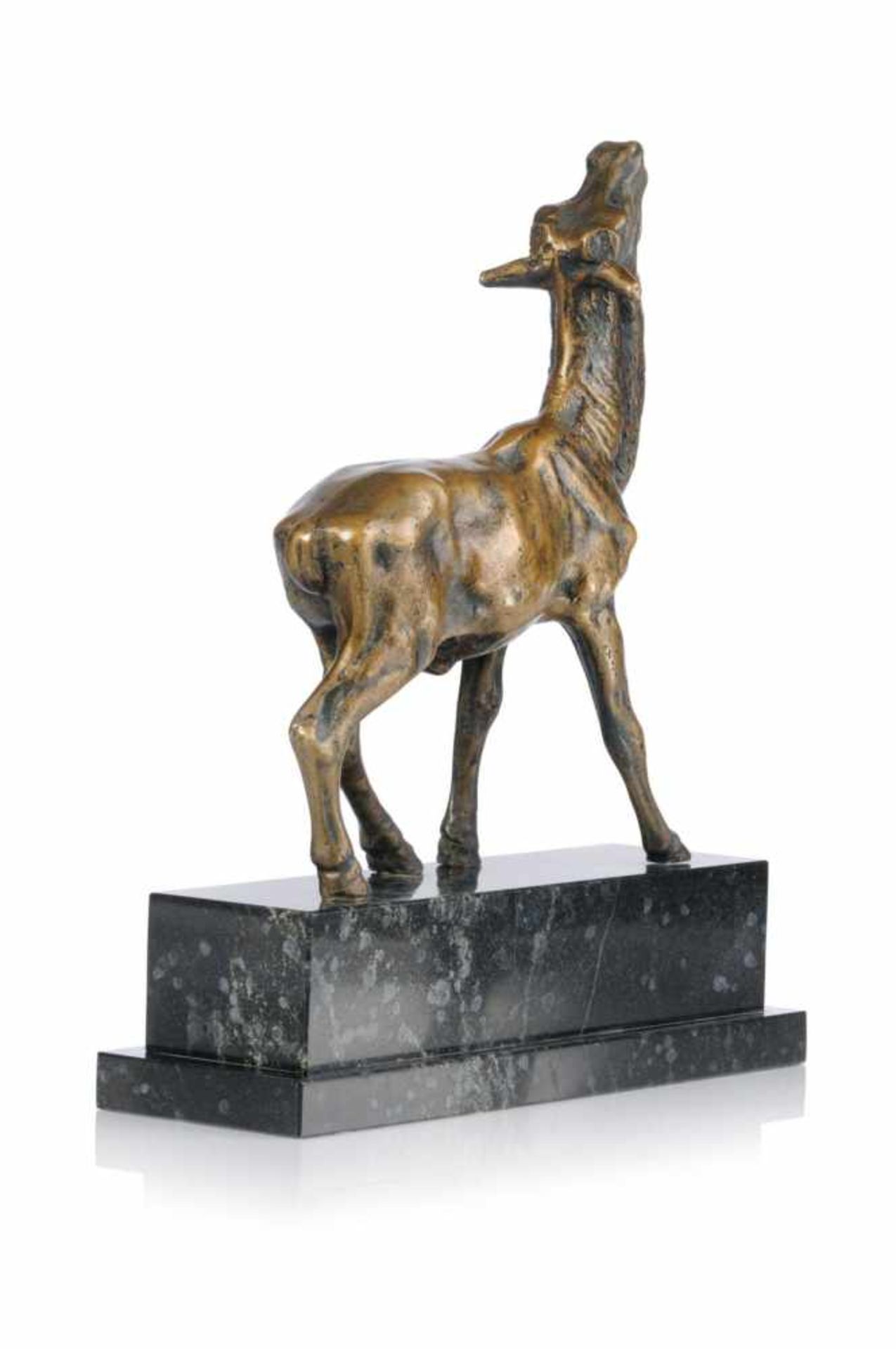 Antilope. Spätes 19./20. Jh.Bronze, partiell schwarzbraun patiniert und auf einen quaderförmigen - Bild 2 aus 2