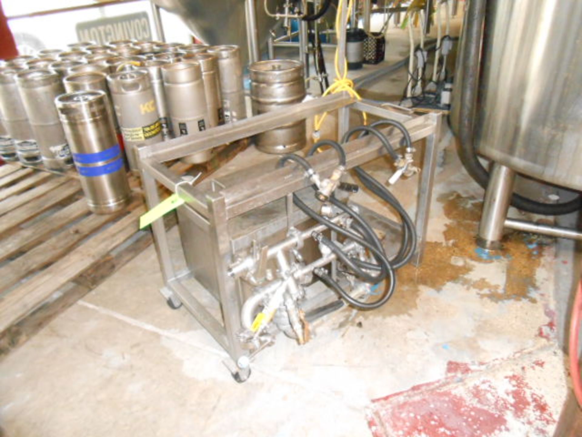 2 station keg washer with 20 in x 16 in x 20 deep tank, Sanke connections, REQUIRES PLANT