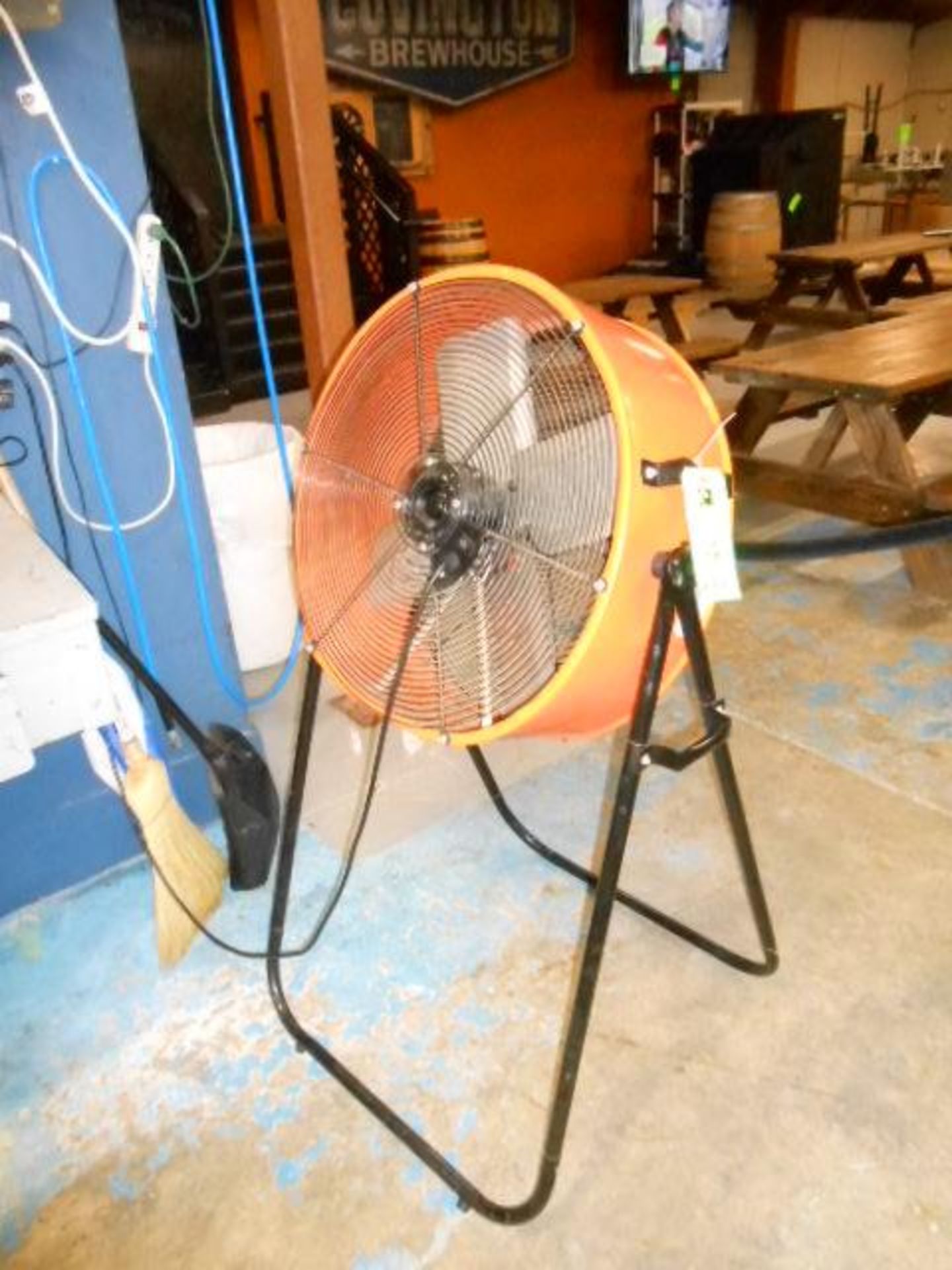 LOT of 2 Maxx Air Pro fan, 24 in dia blade, 115 vac ***NOTE FROM AUCTIONEER*** Rigging and Loading