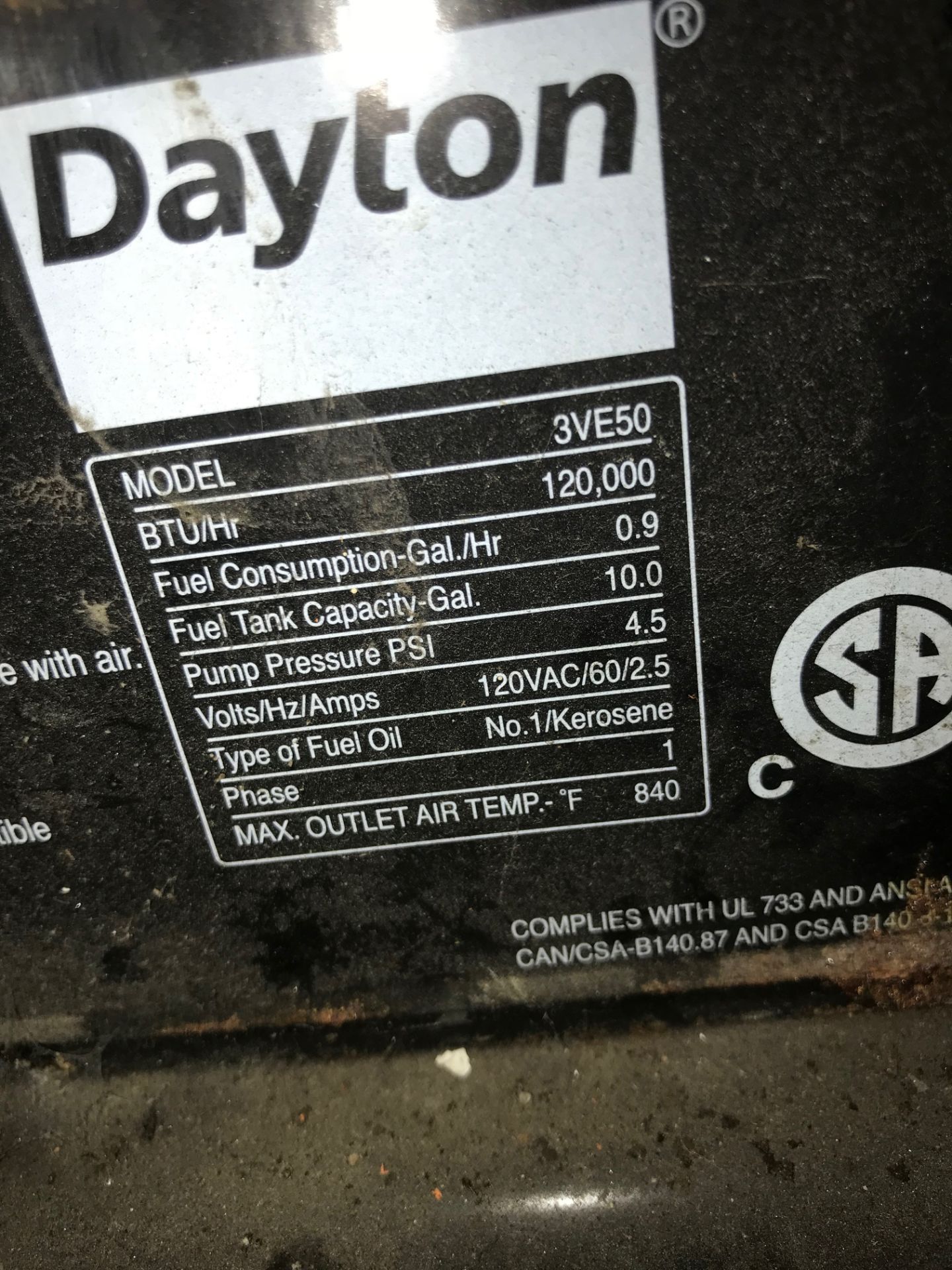 Pallet of: (2)Dayton Portable Oil Fired Heater, Model# 3VE50, 120,000 BTU AND (2) Banders - Image 4 of 7