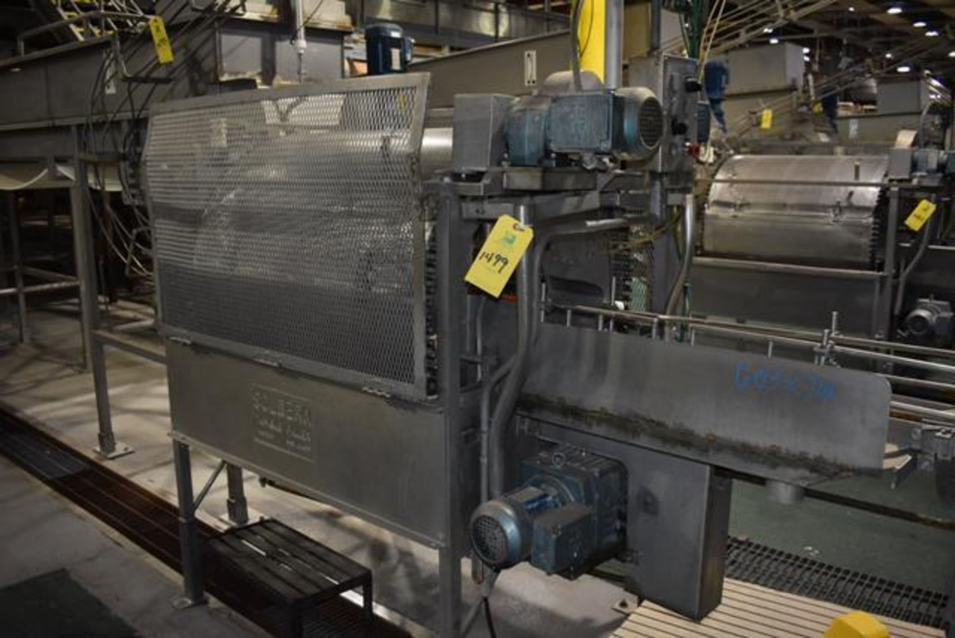 LOT 1499: Solbern Tumble Filler, Size 603 x 700 Can, RIGGING FEE $750