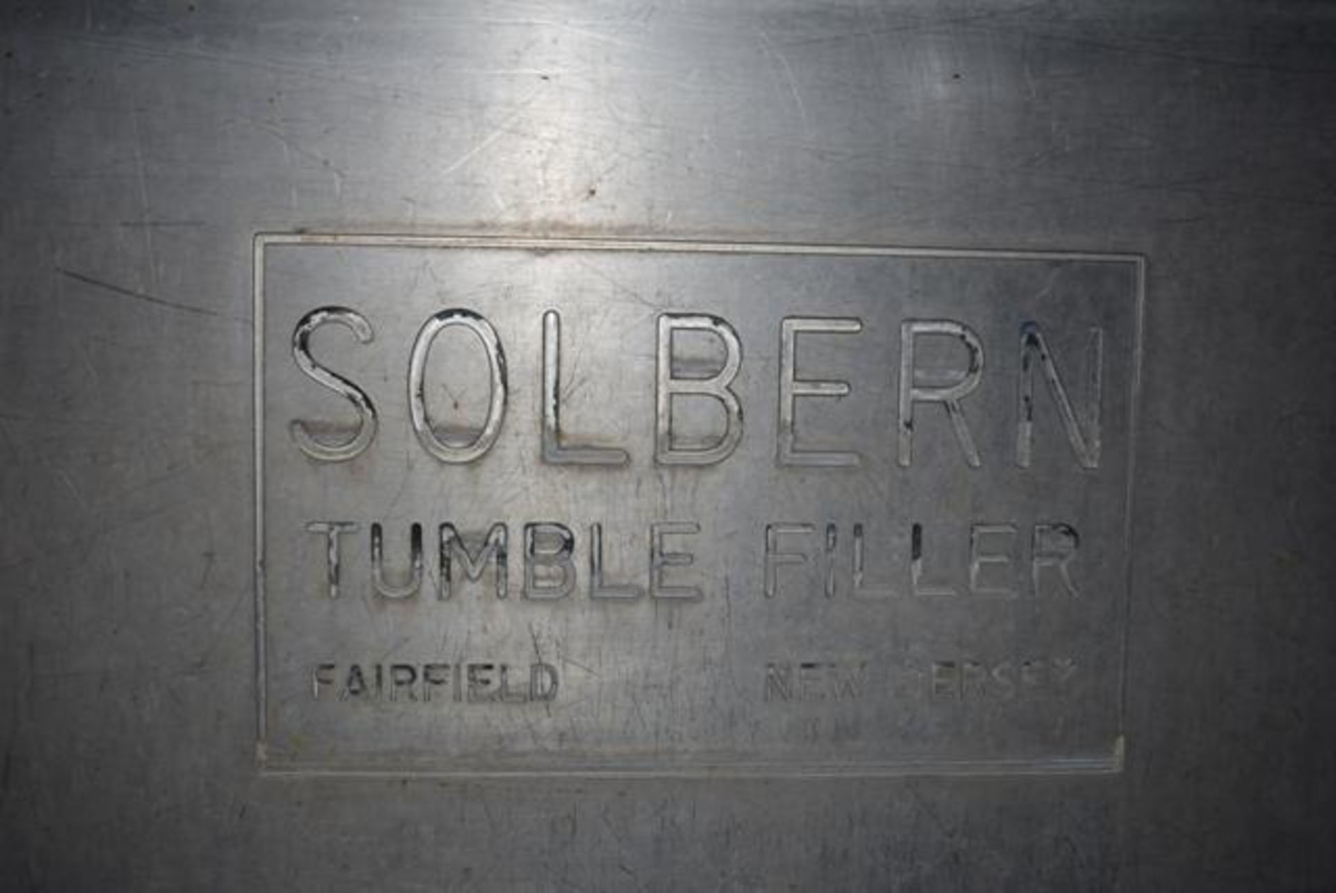 LOT 1533: Solbern Tumble Filler, Size 300 x 407 Can, Line CR, RIGGING FEE $750 - Image 2 of 4