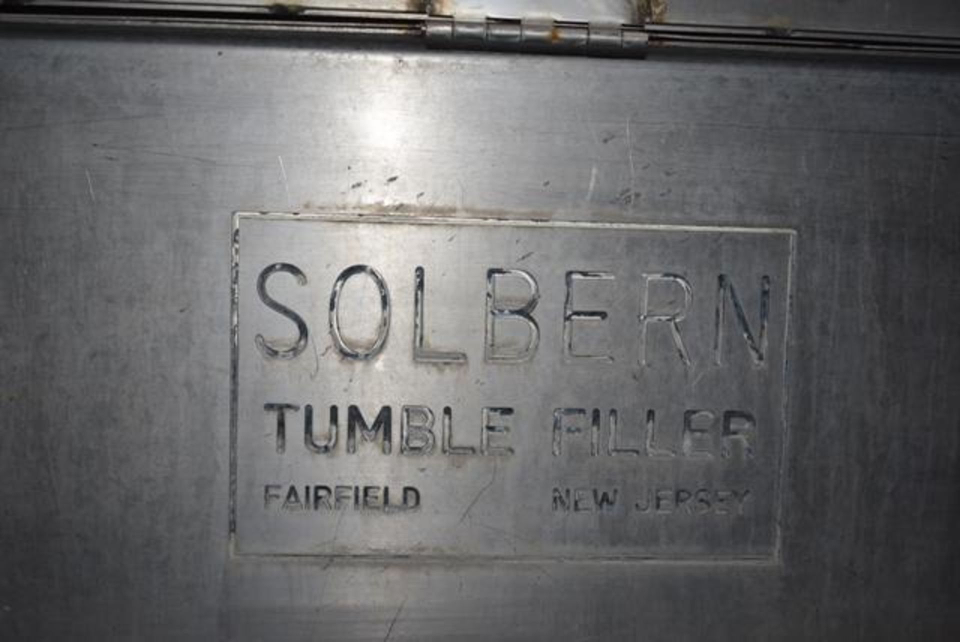 LOT 1448: Solbern Tumble Filler, Size 401 x 411 Can, Line CG, RIGGING FEE $750 - Image 2 of 4