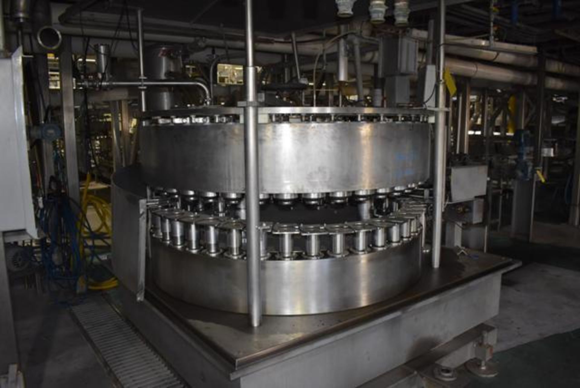 LOT 1334: ZACMI Pre-Vac Syruper, 40 Valve, Size 300 x 407 Can, line BF, RIGGING FEE: $2300 - Image 2 of 6