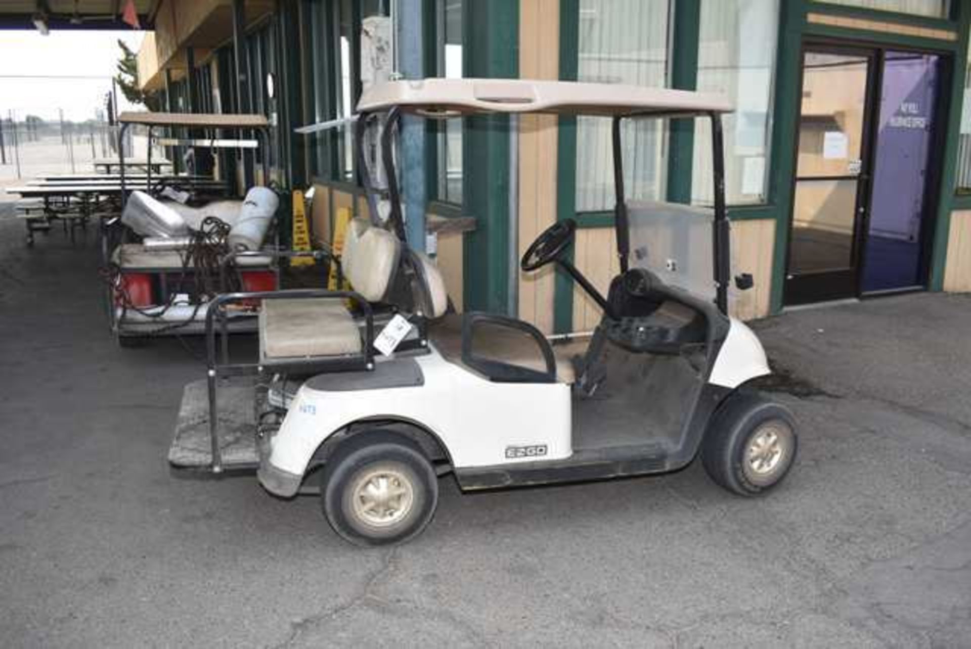 Textron RXV/E-Z-Go Electric 4-Wheel Golf Cart, RIGGING FEE: $45 - Image 2 of 2