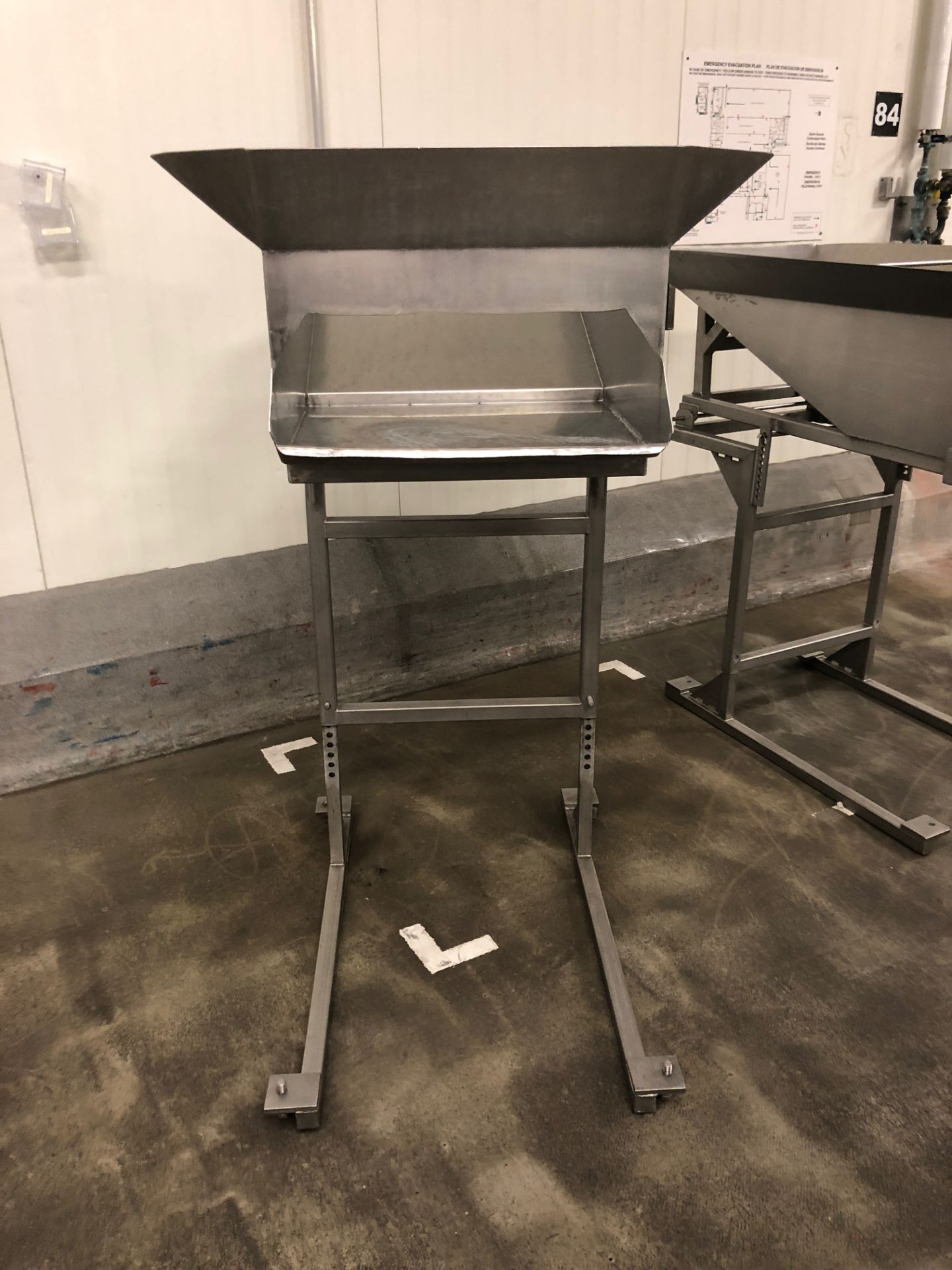 SS Adjustable Feed Table Station - Image 2 of 4