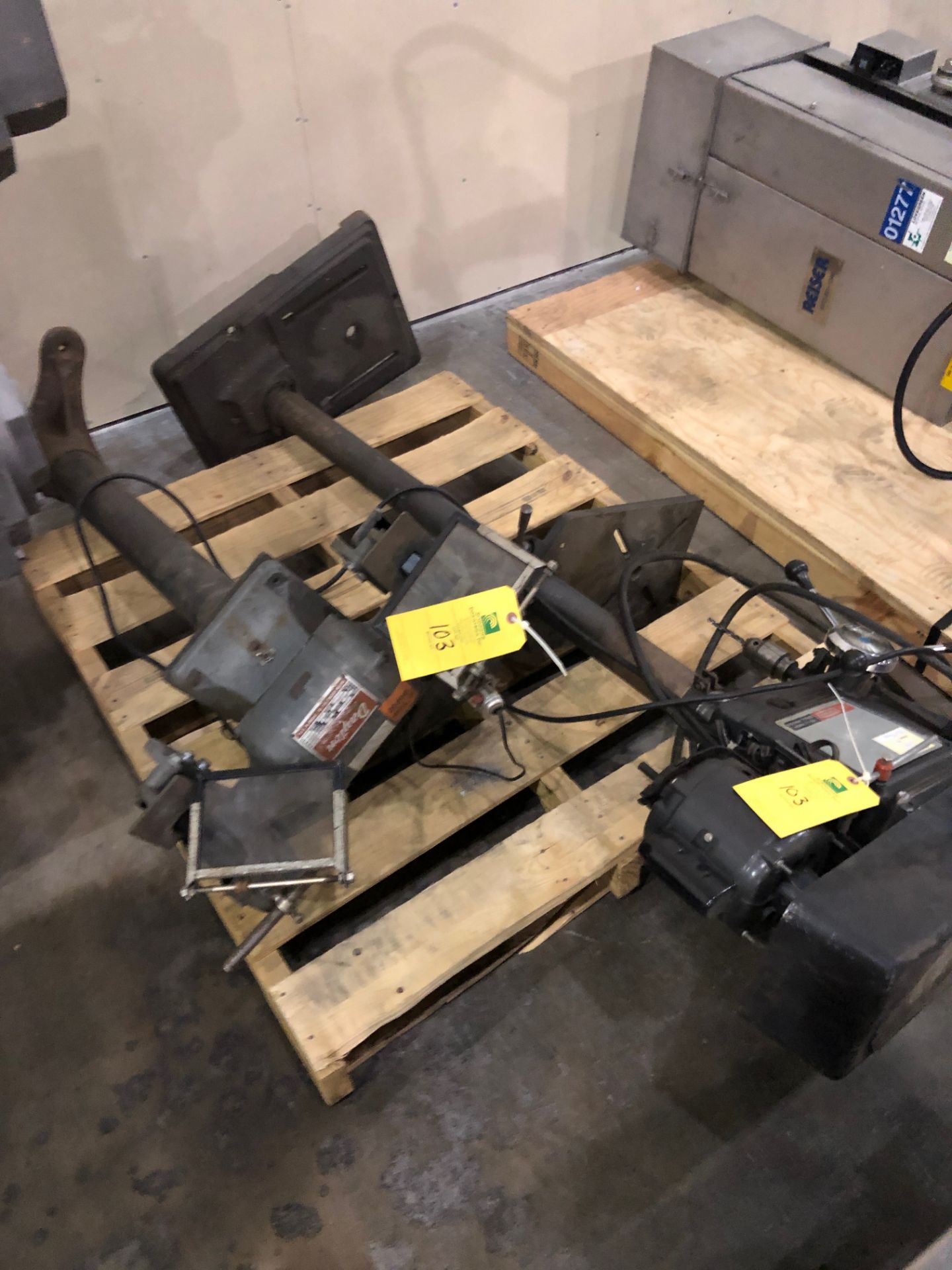 Craftsman 15.5 Inch Drill Press and Dayton Bench Grinder, RIGGING FEE $50 - Image 5 of 5