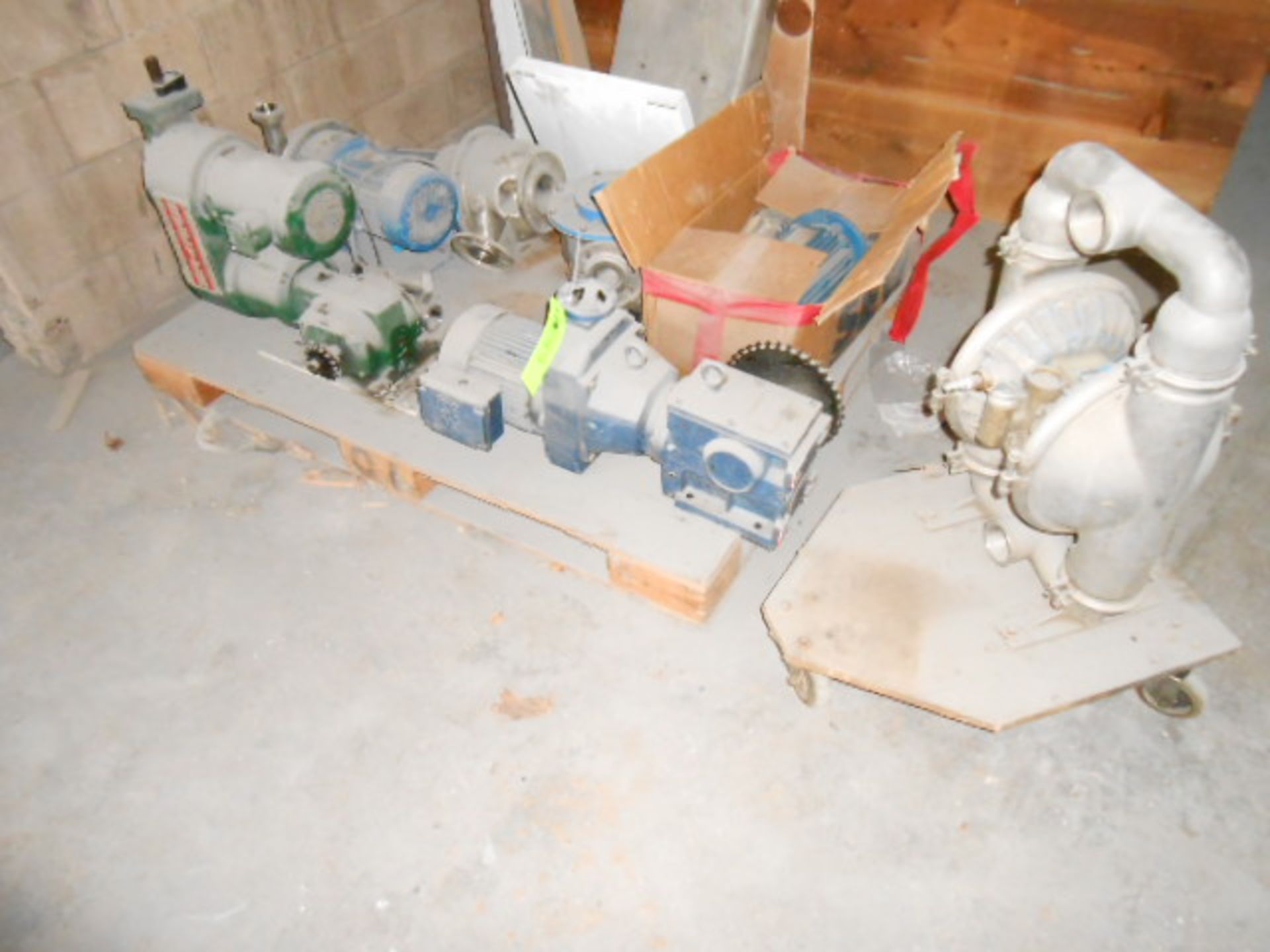 LOT of pallet 2 pumps, 2 gearbox, 1 air pump, pump housing, 1 C-face motor __LOCATED: ON-SITE - Image 2 of 3