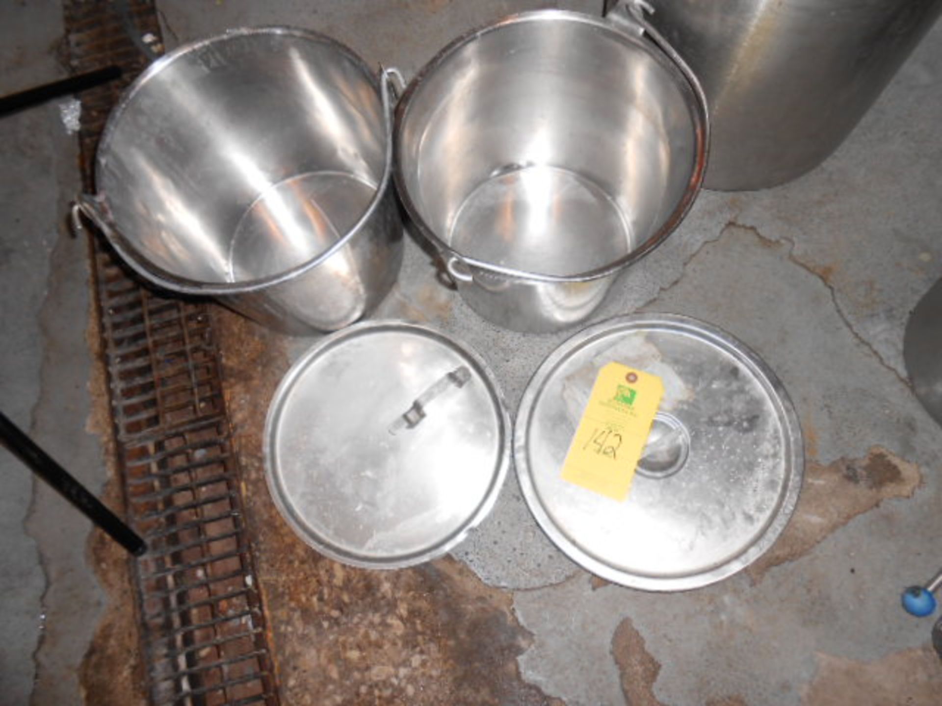 LOT of 2 304SS buckets with lids, 12 in dia x 10 in deep ***NOTE FROM AUCTIONEER*** Rigging and