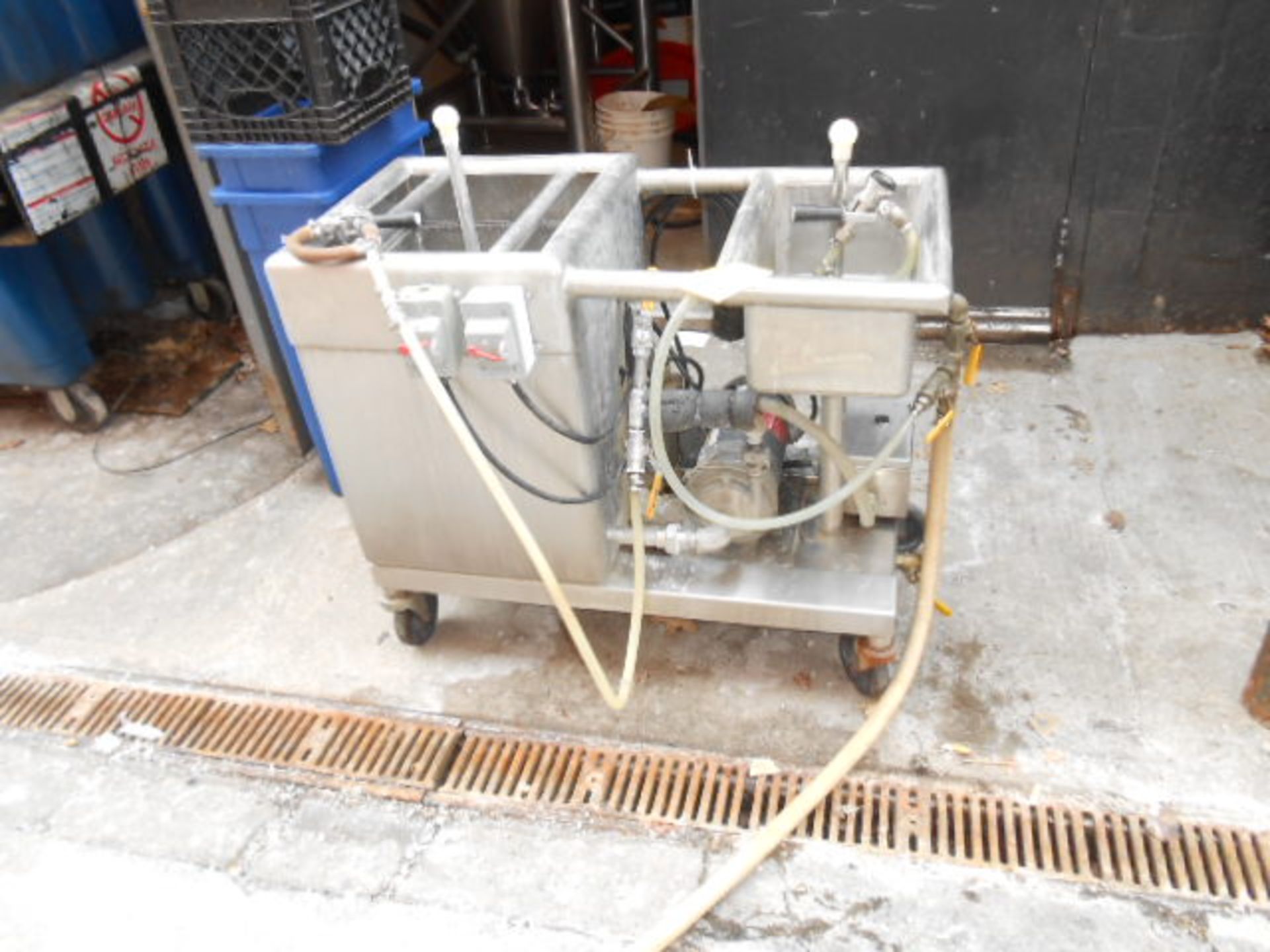 Stainless steel CIP cart with 3/4 hp pump assembly and electric calrod heater ***NOTE FROM - Image 4 of 6