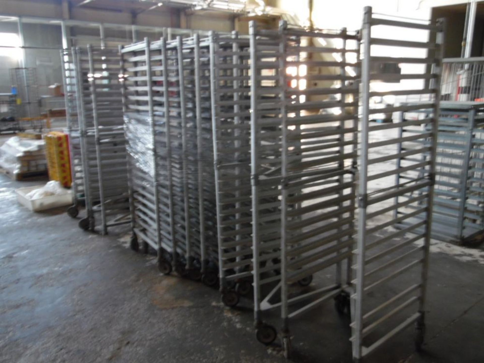 LOT OF 10 CARTS EXPERIENCE OF 20 TRAYS EACH WITH 45 CM WIDTHS FOR 65 LONG.(rigging fee $15.00 - Image 2 of 2