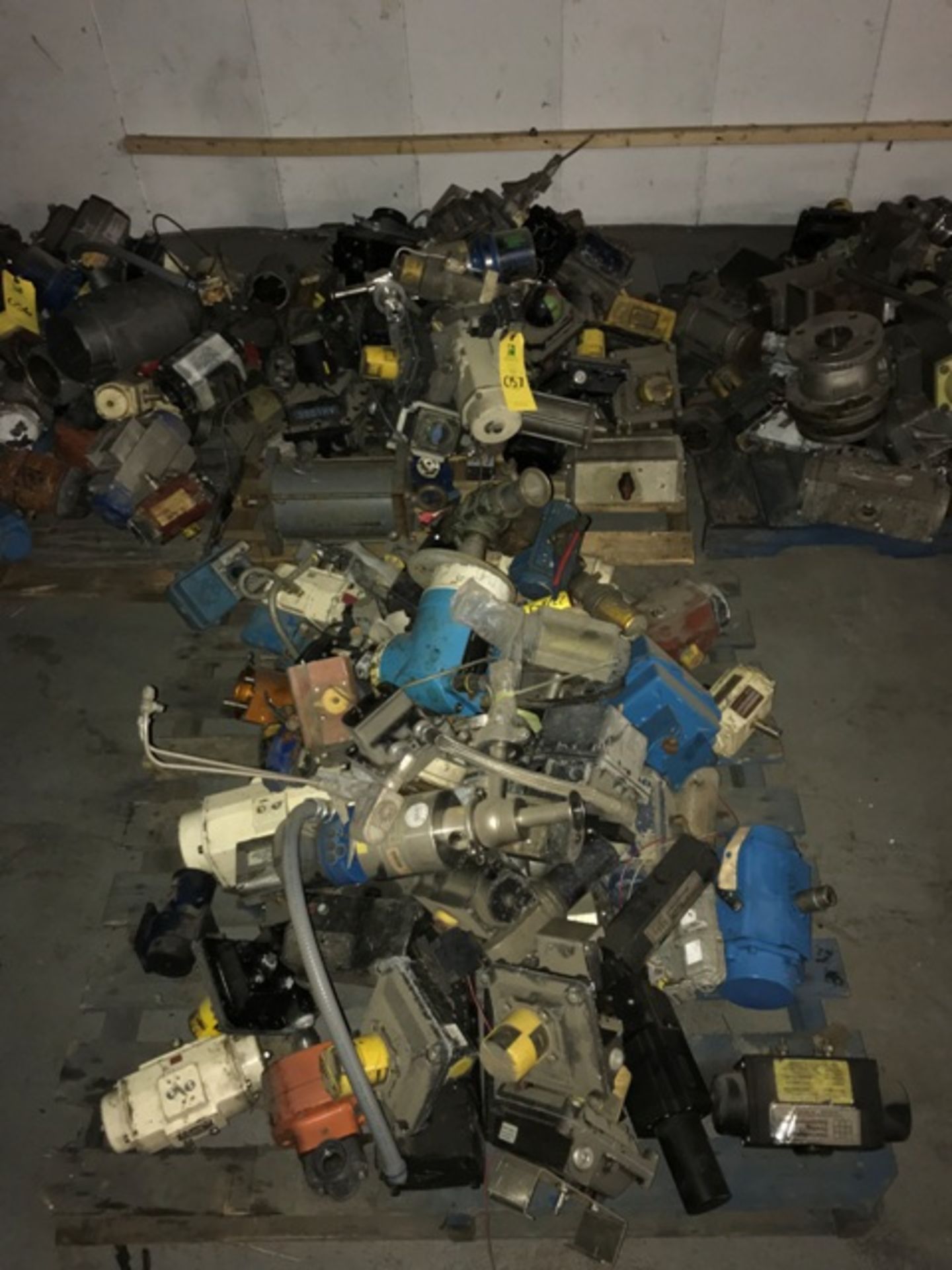 LOT OF 2 PALLETS. CONTENTS OF TWO PALLET. ASSORTED VALVES & ACTUATORS.