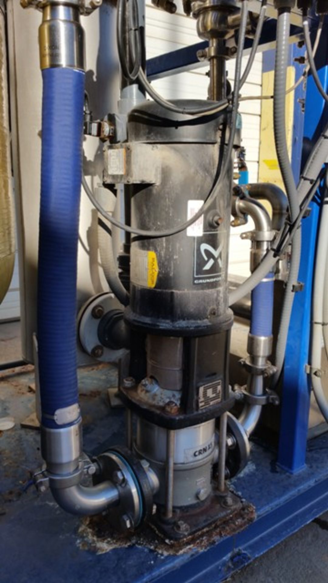 WATER TREATMENT SKID. US FILTER. AQUAFINE UV MOD#CSL-6R. SER#JS 06/04 024-E. PUMP: GRUNDFOS CRN15. - Image 5 of 6