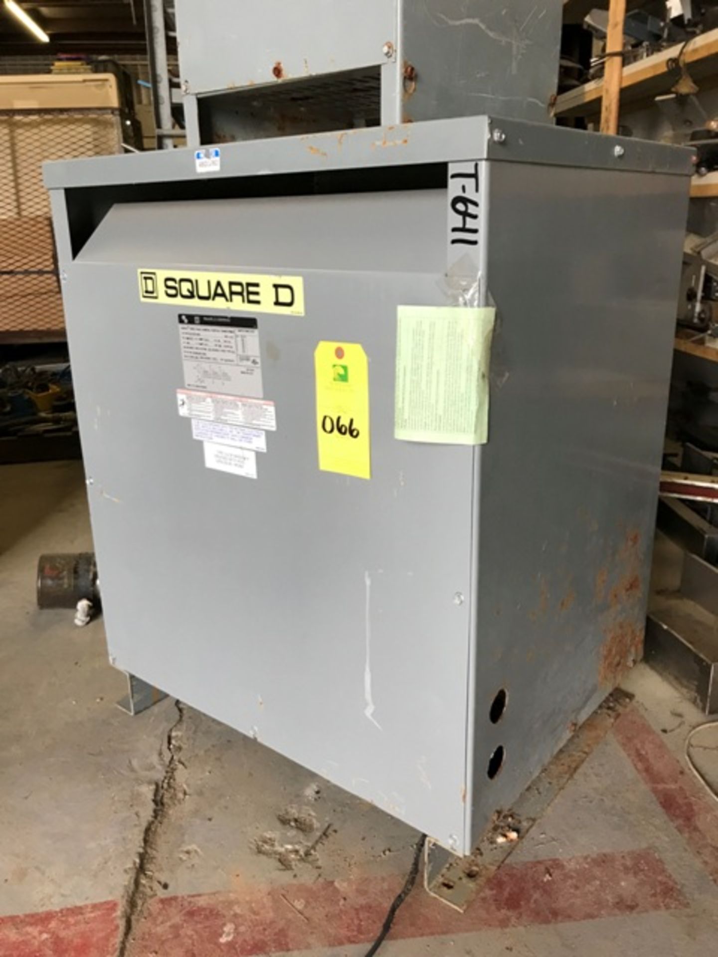 TRANSFORMER SQUARE-D. SORGEL THREE PHASE GENERAL PURPPOSE TRANSFORMER. CAT# EE112T3118H. STYLE#