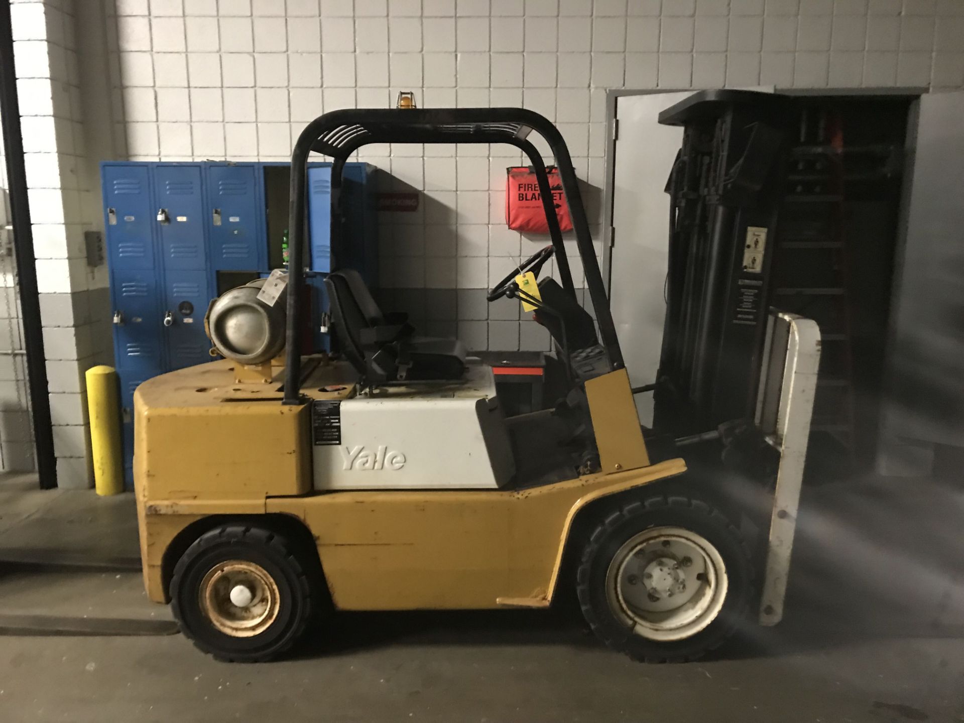 Yale Forklift, Model #GLF060PDMV, S/N #1473366, Hours 22858 Located: 1st Floor ***NOTE from - Image 2 of 4