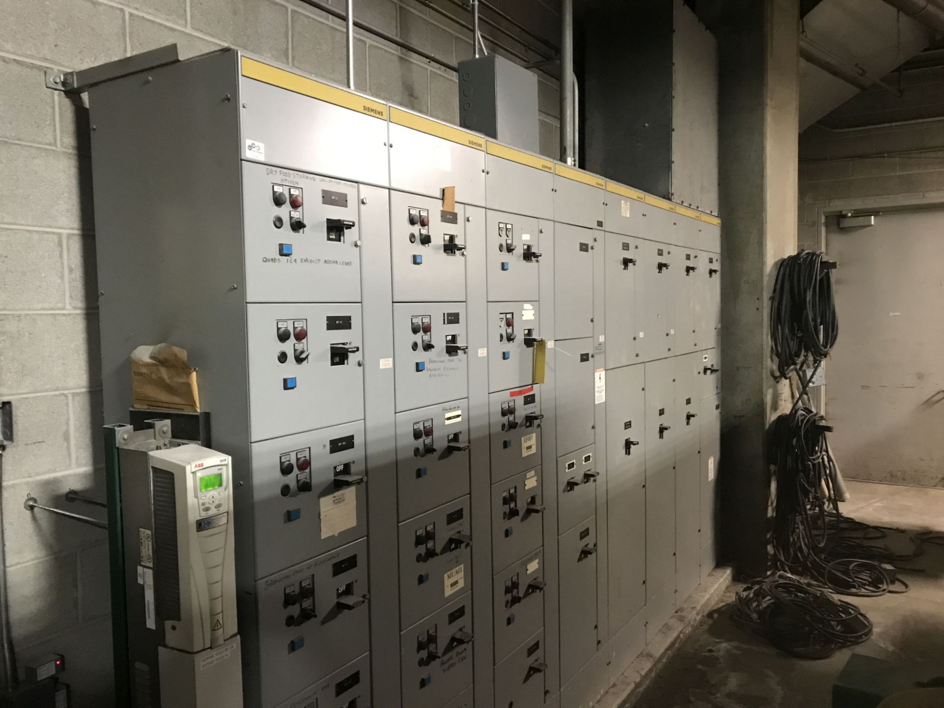 Siemens MCC Unit Located: 1st Floor Eletrical Room ***NOTE from Auctioneer: Removal fee of: __$ - Image 4 of 4