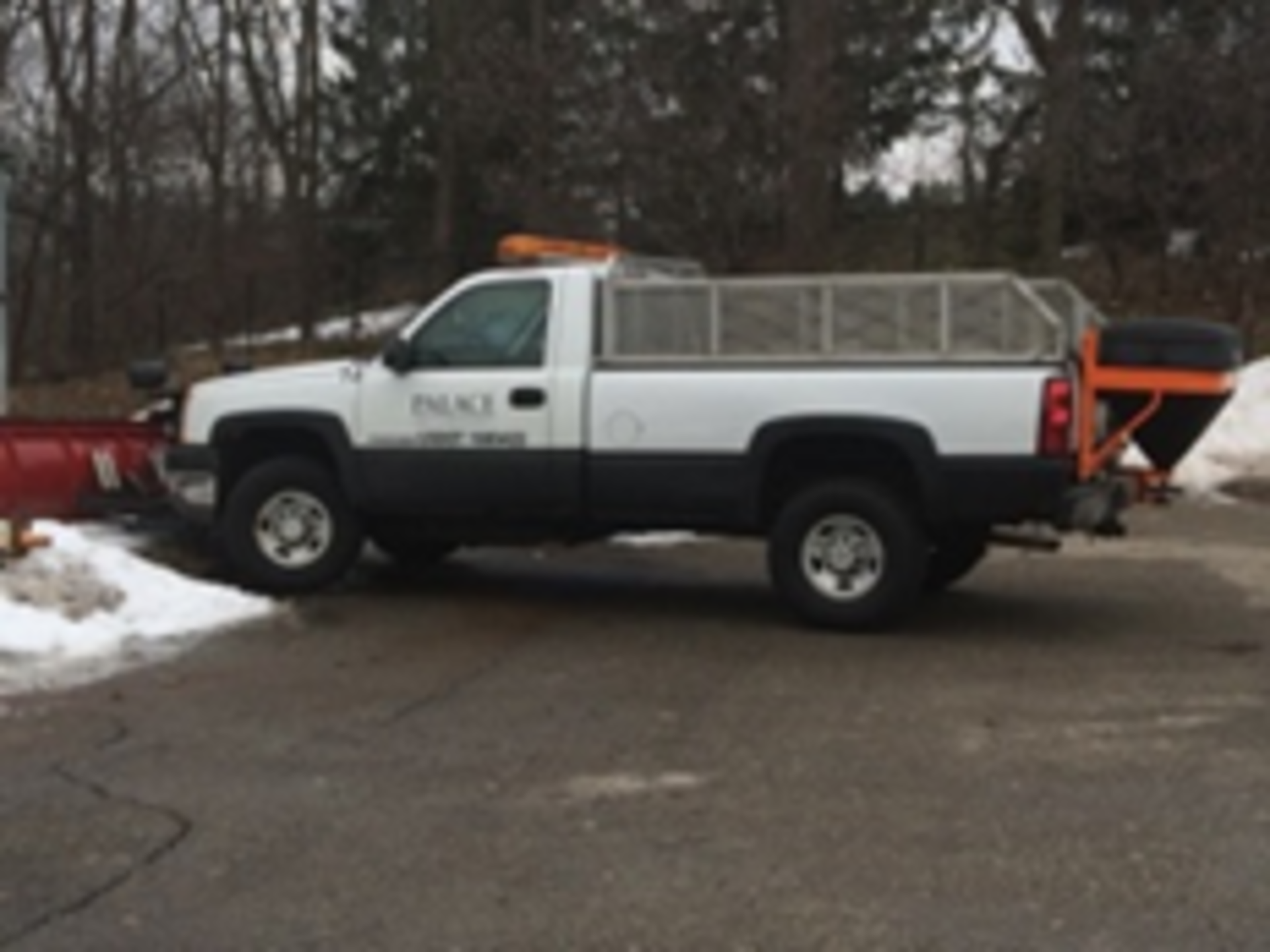 Motor Vehicle Year: 2004 Chevrolet Silverado 2500 HD White Pickup/ CA59590 Approx. Miles: 66300 - Image 6 of 6