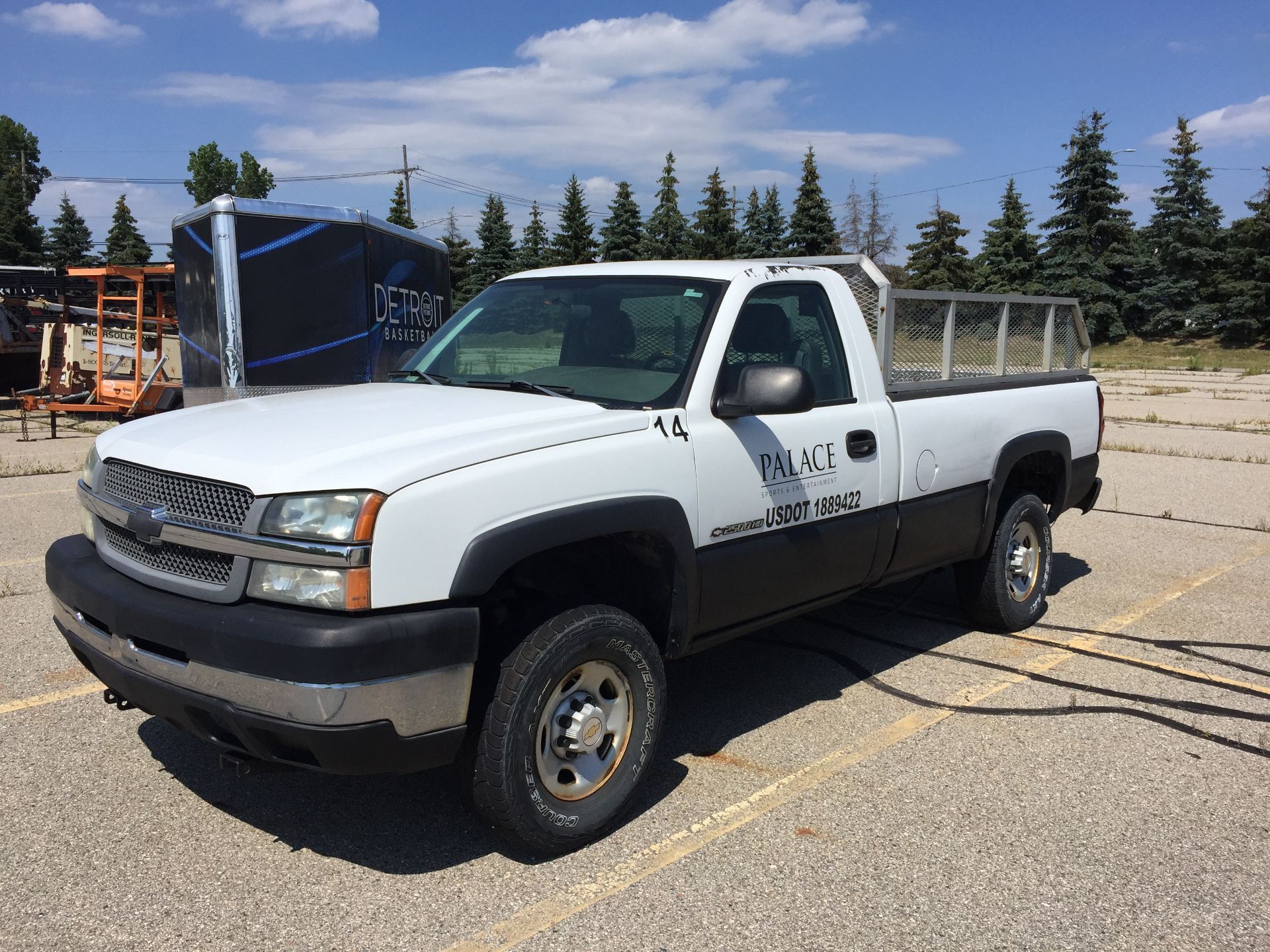 Motor Vehicle Year: 2004 Chevrolet Silverado 2500 HD White Pickup/ CA59590 Approx. Miles: 66300