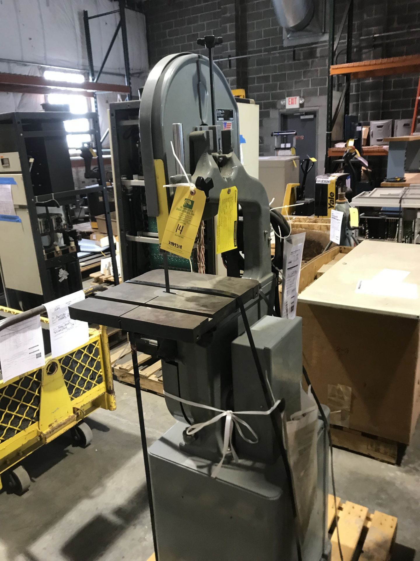 Delta Vertical Band Saw, S/N #98B92114, Cat. No #28-303; Rigging Fee: $40