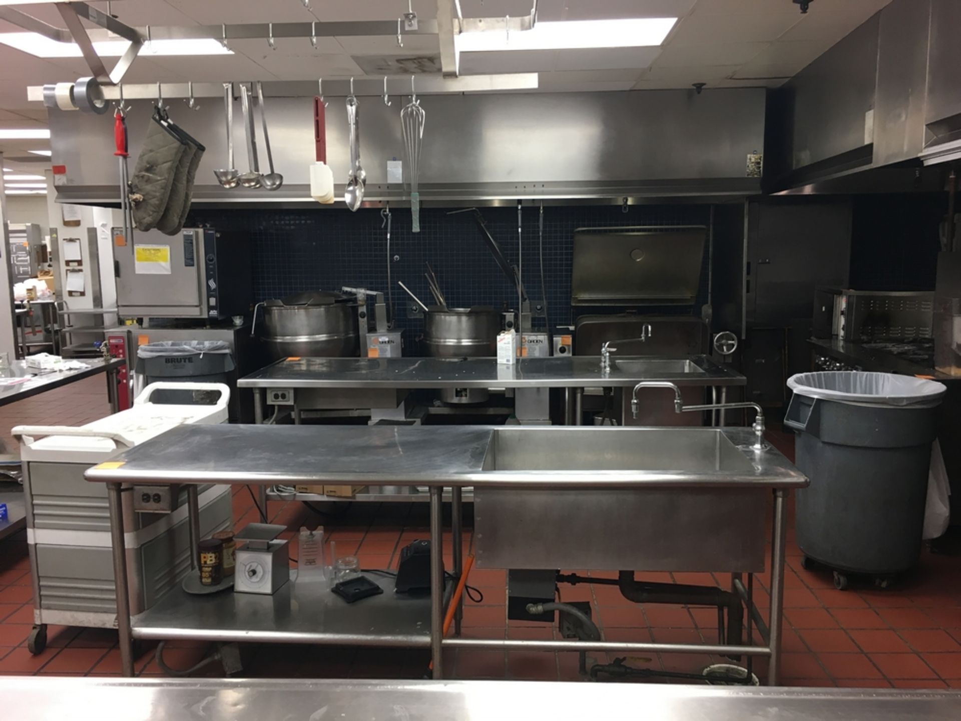 SS Sink, w/ prep area, 5 x 3 x 4 ft Located: Main Kitchen, adjacent to Palace Grill Asset #: N/