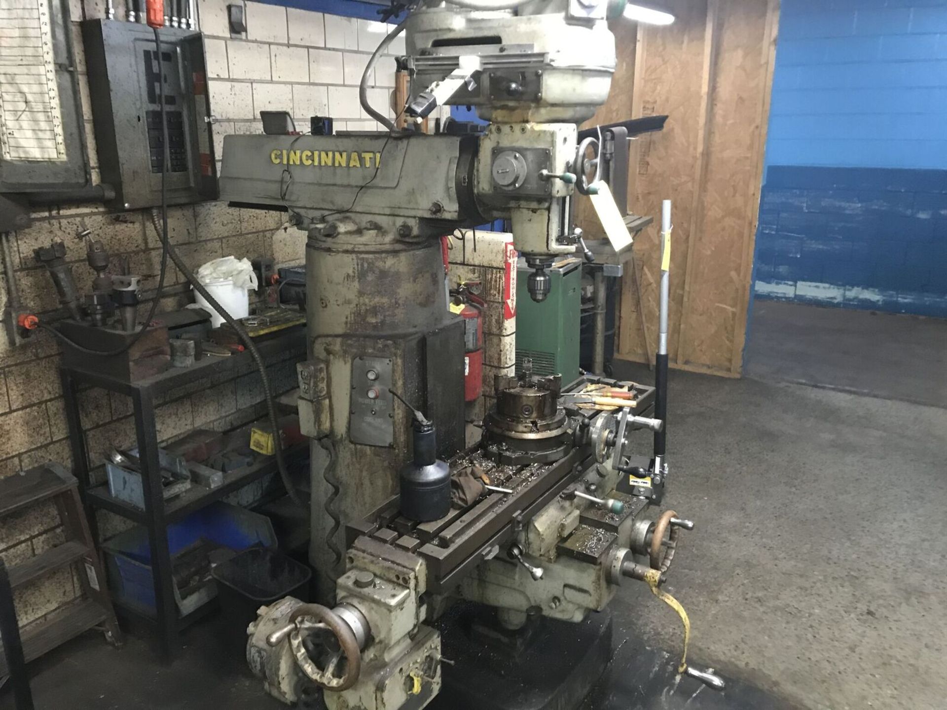Cincinnati Brookport Milling Machine with Cen-Tech 8" Rotary Table with Indexing - Image 4 of 4