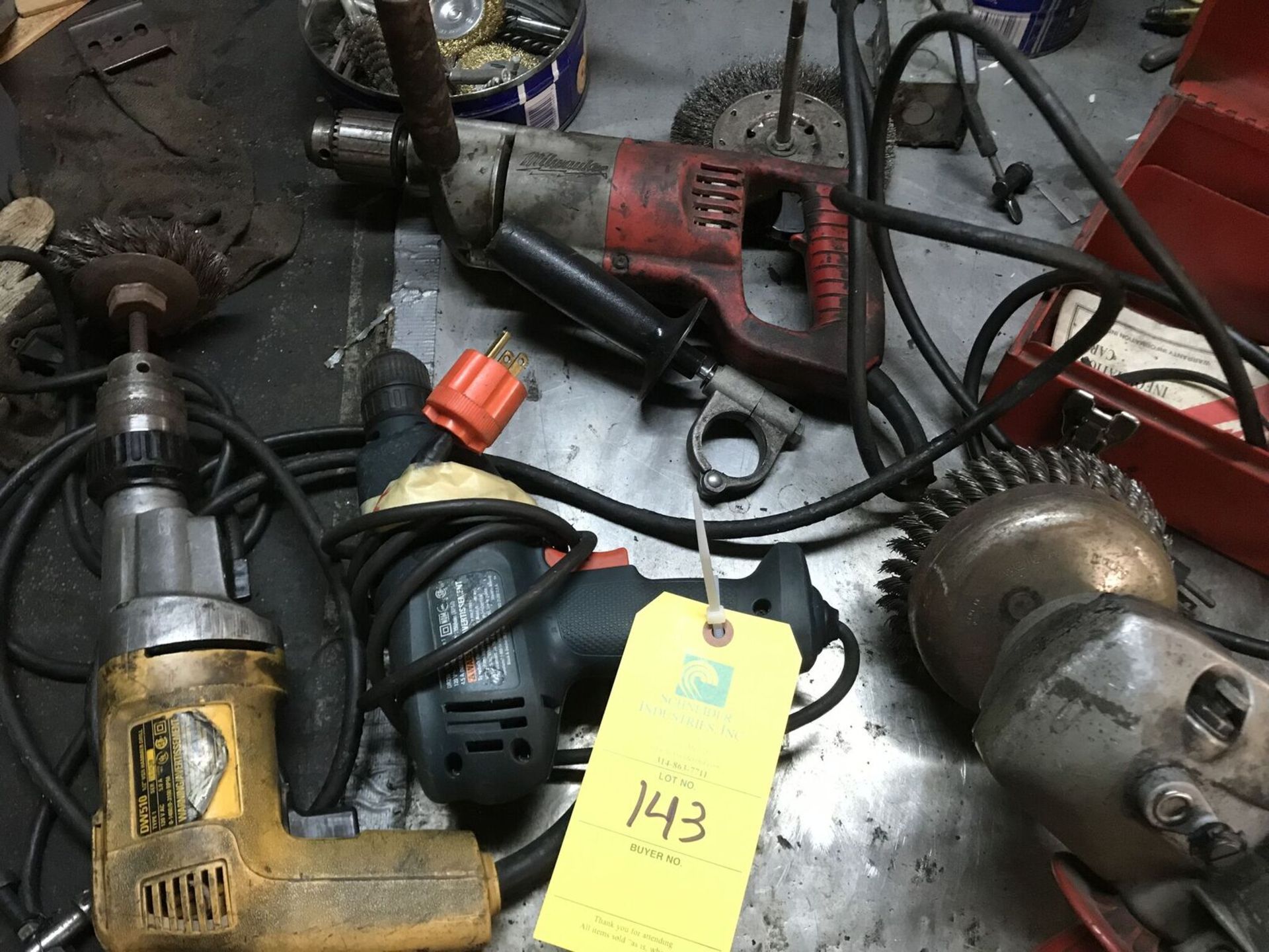 Tool Lot (1) Sawzall, (1) Drill, (1) DW150 Hammer Drill, (1) Milwaukee Saw, (1) Angle Grinder/Sander - Image 2 of 4